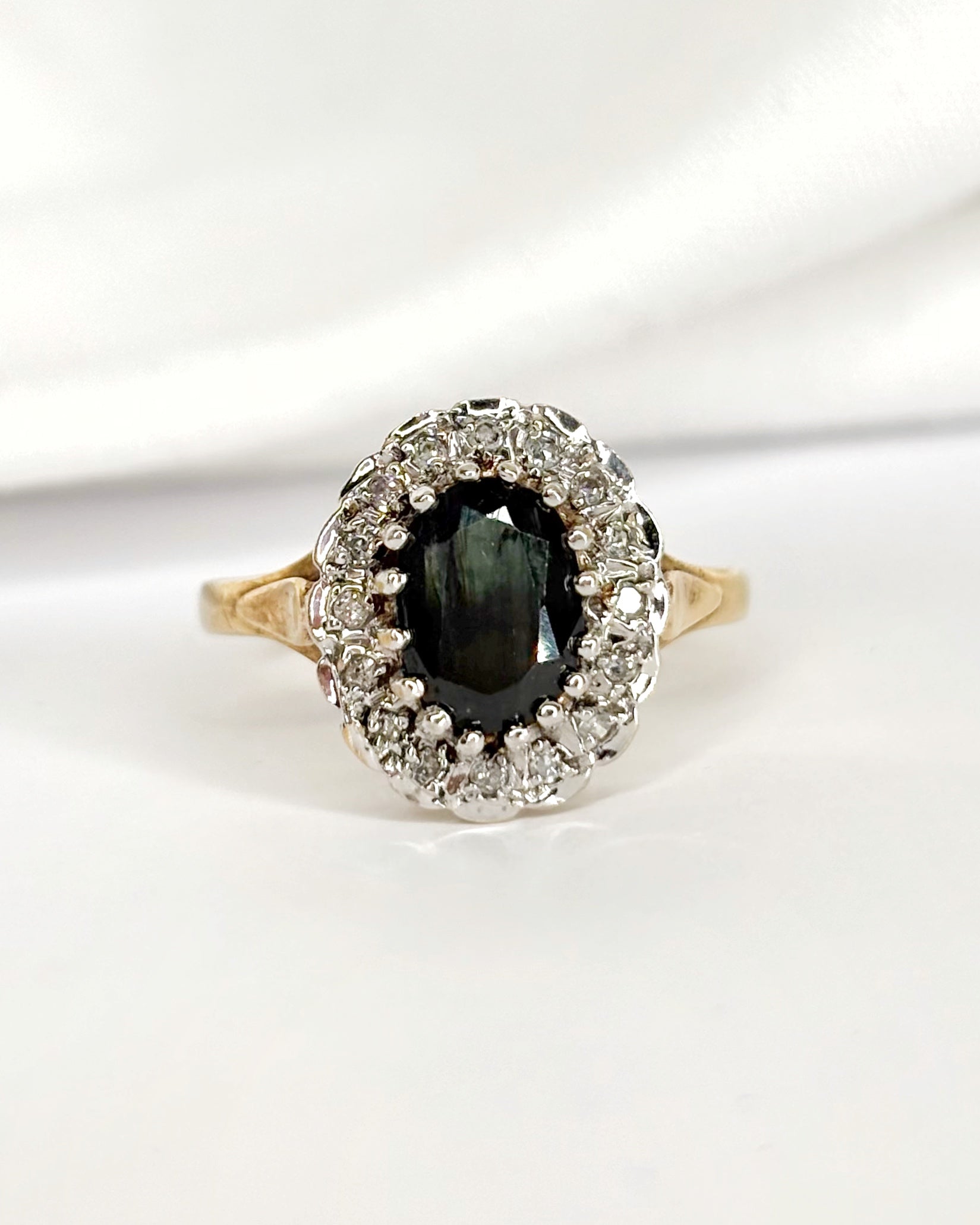 Bague Marguerite Saphir 1.40 carat & Diamants "Mihaela" - Elliade Paris