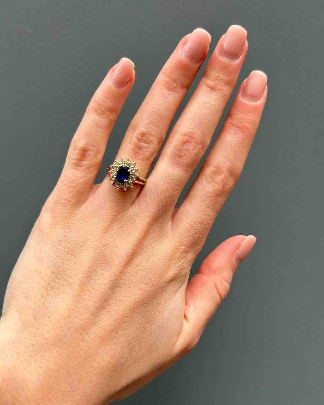 Bague Marguerite Saphir 1 carat & 28 Diamants "Bianca"