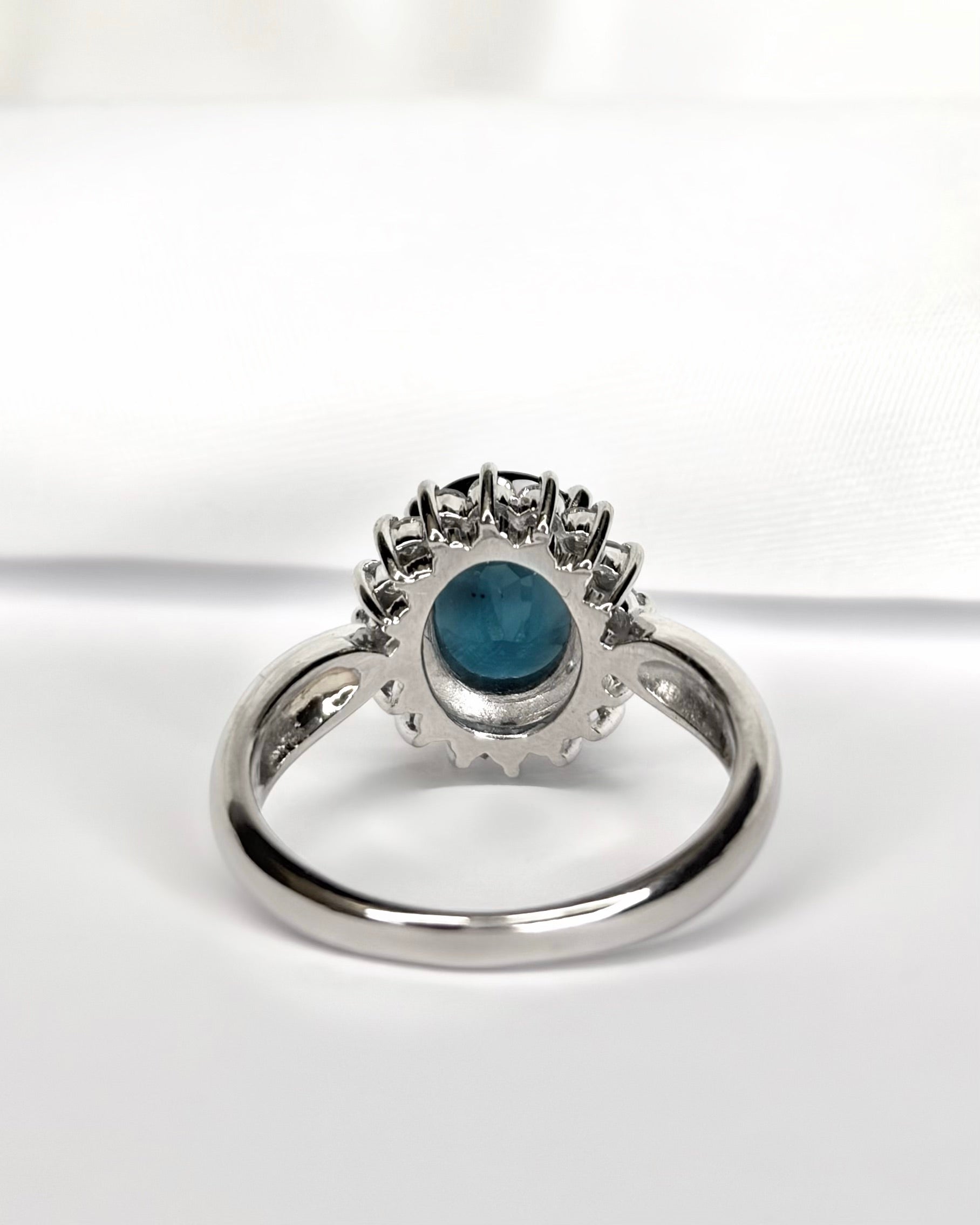 Bague Marguerite Saphir et Diamants "Anna" - Lyon - Elliade Paris