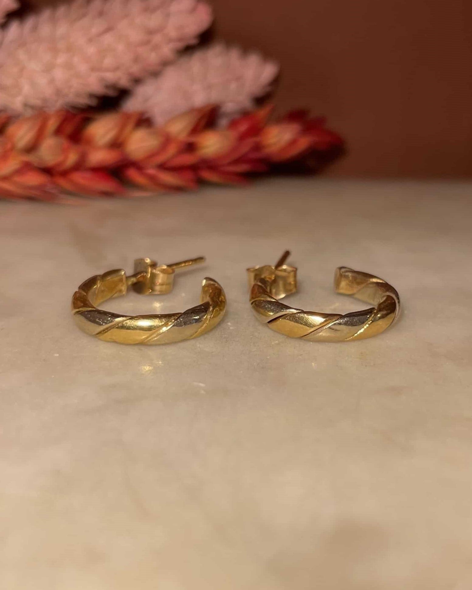 Pendientes vintage de medio aro "Behan" dorados en dos tonos