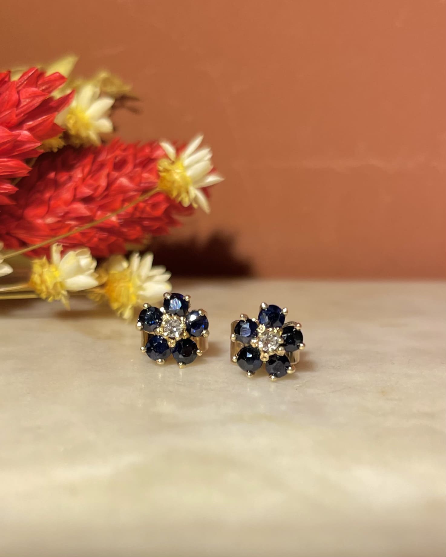 "Linoa" Daisy Sapphire & Diamond Earrings