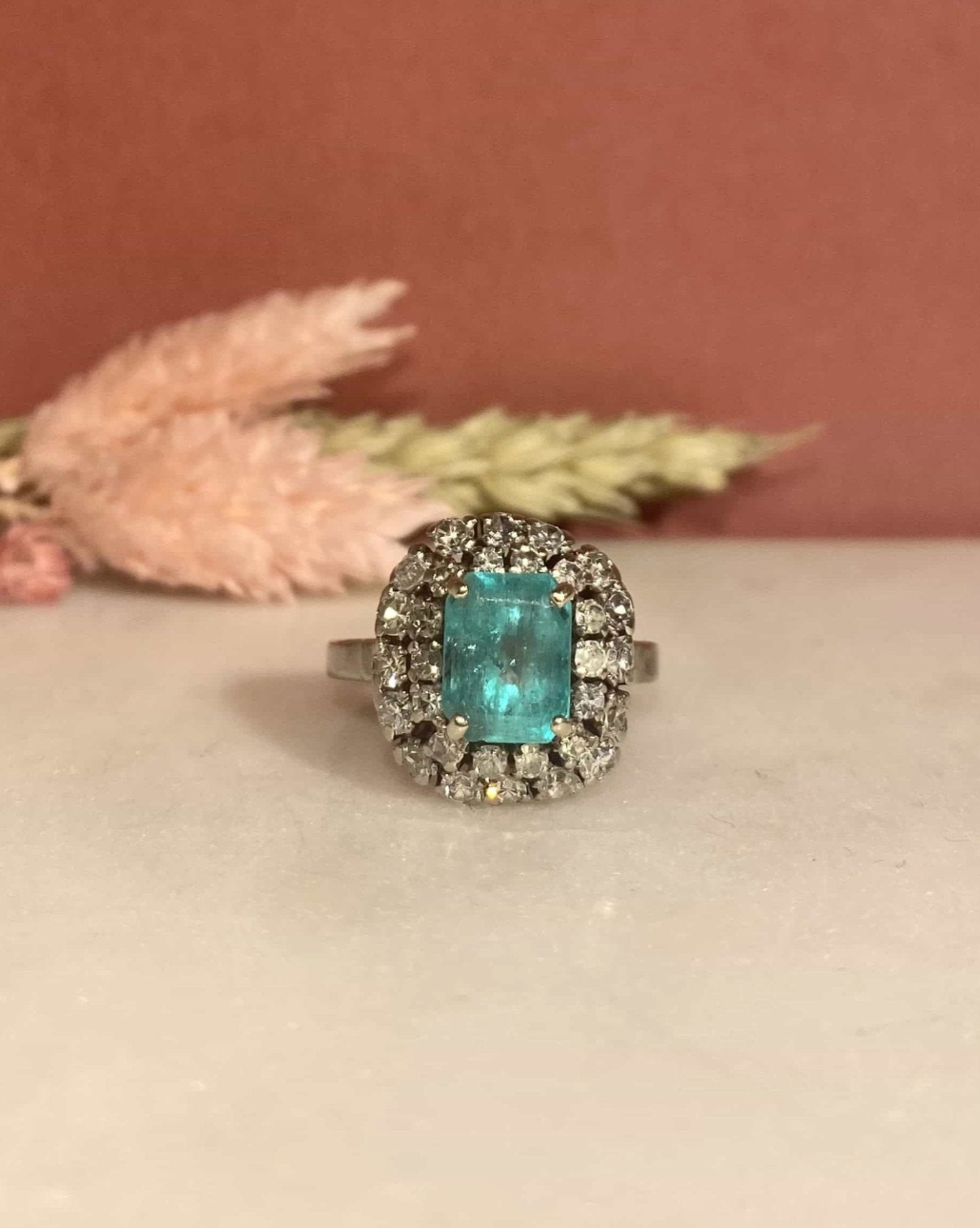 Bague Marguerite Émeraude 2 carats & Diamants 0.88 carat "Elise" - Elliade Paris