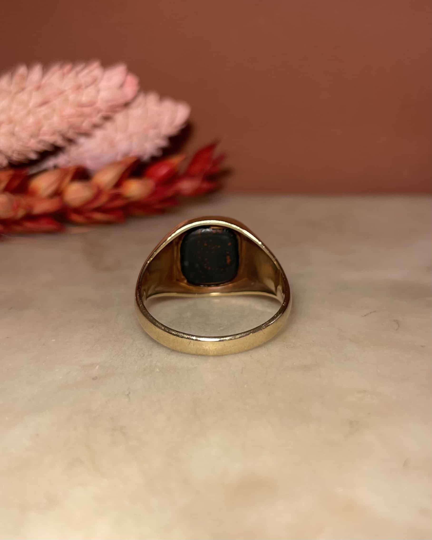 Anillo de sello de piedra de sangre "Brayshawn"