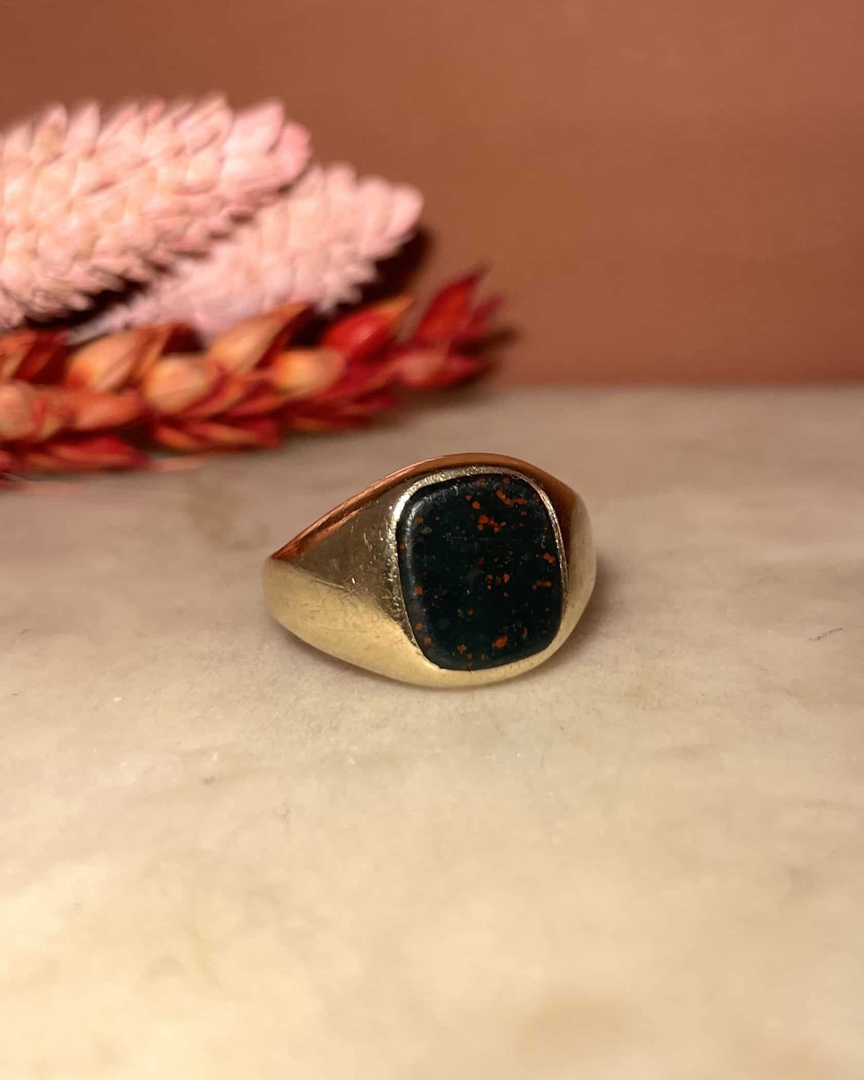 Anillo de sello de piedra de sangre "Brayshawn"