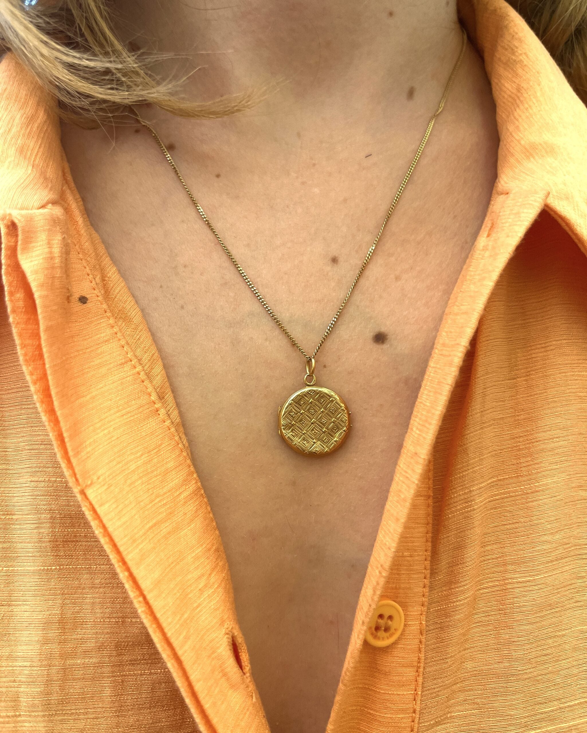 Pendentif médaillon ouvrant "Elodie"