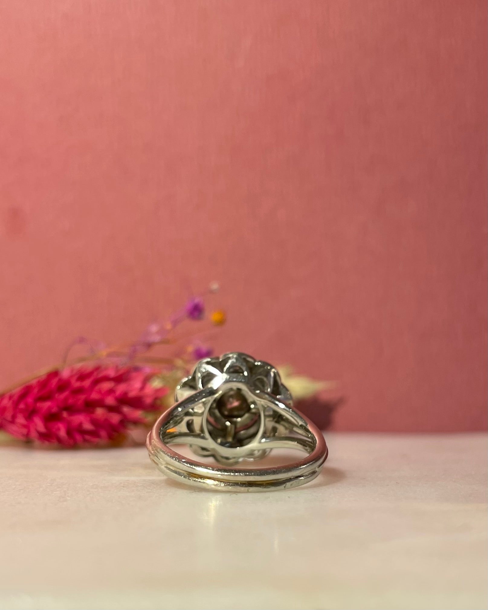 Bague Vintage Marguerite 11 Diamants 0.75 Carat "Joyce"