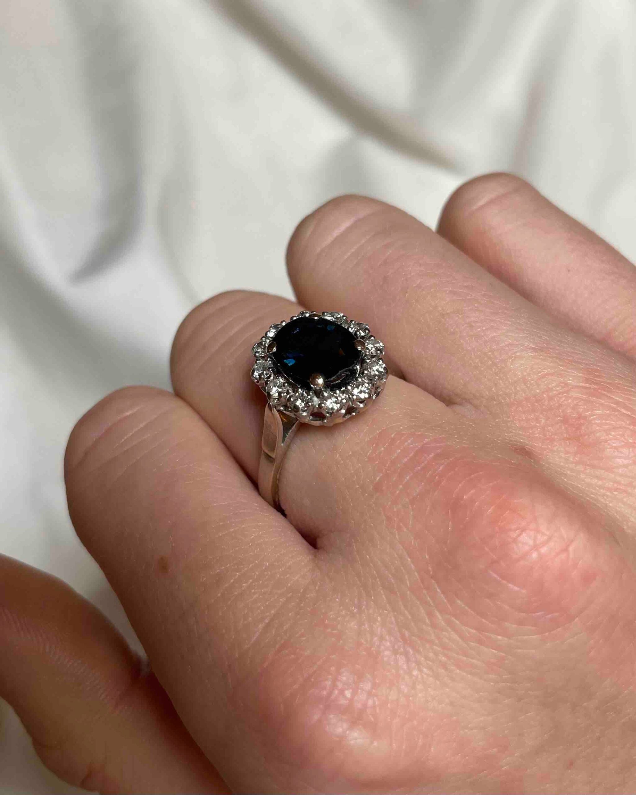 Bague Marguerite Saphir 3 carats & Diamants "Alexandra"