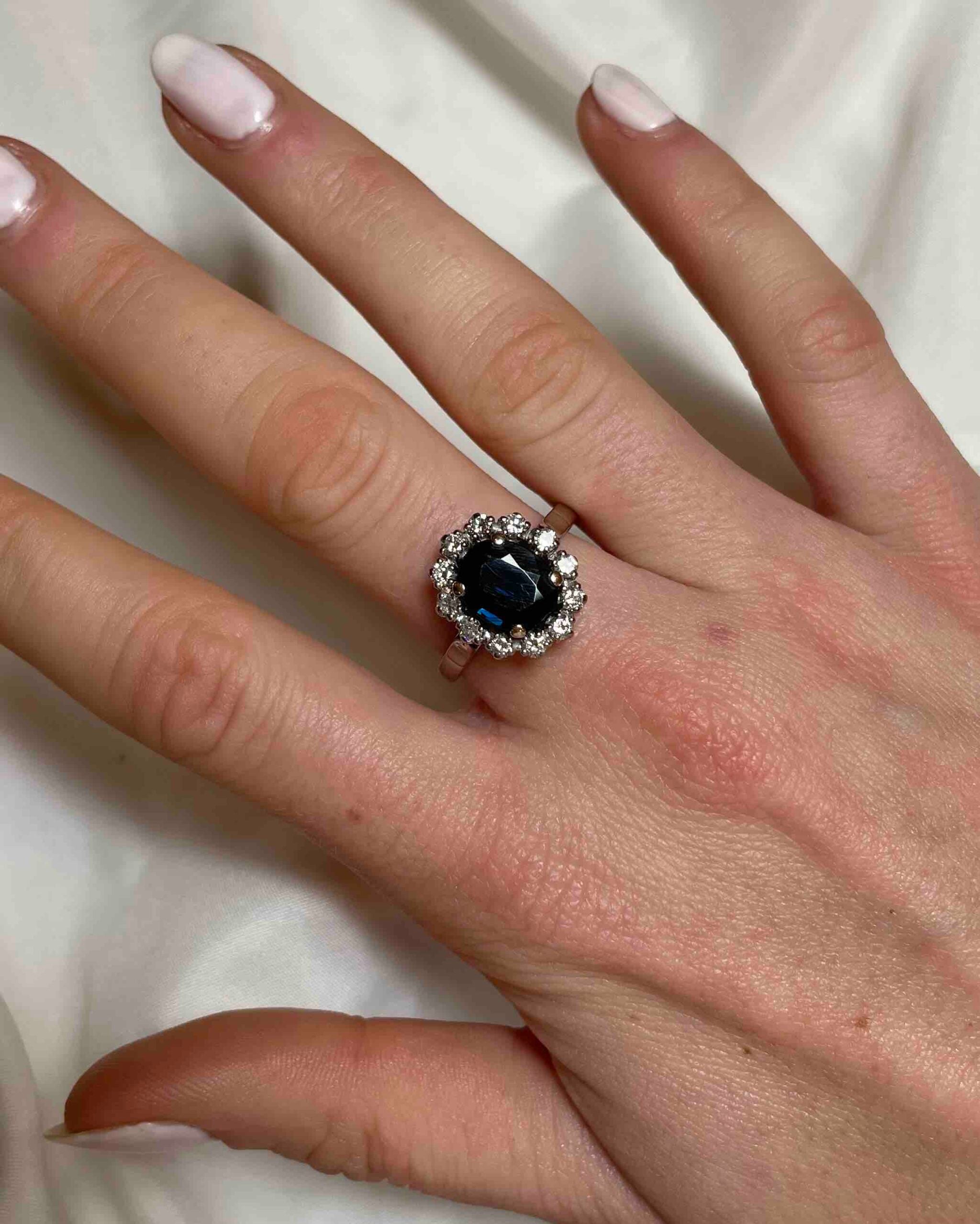 Bague Marguerite Saphir 3 carats & Diamants "Alexandra"