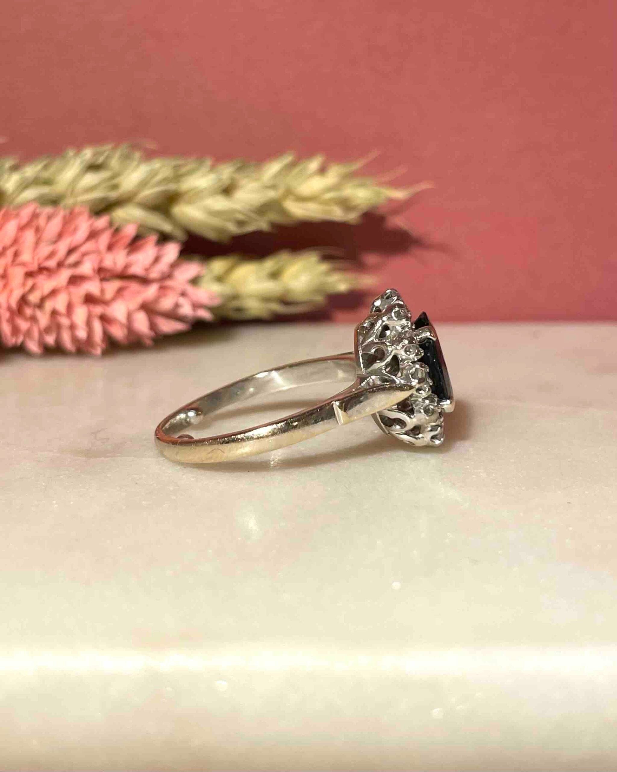 Bague Marguerite Saphir 3 carats & Diamants "Alexandra"