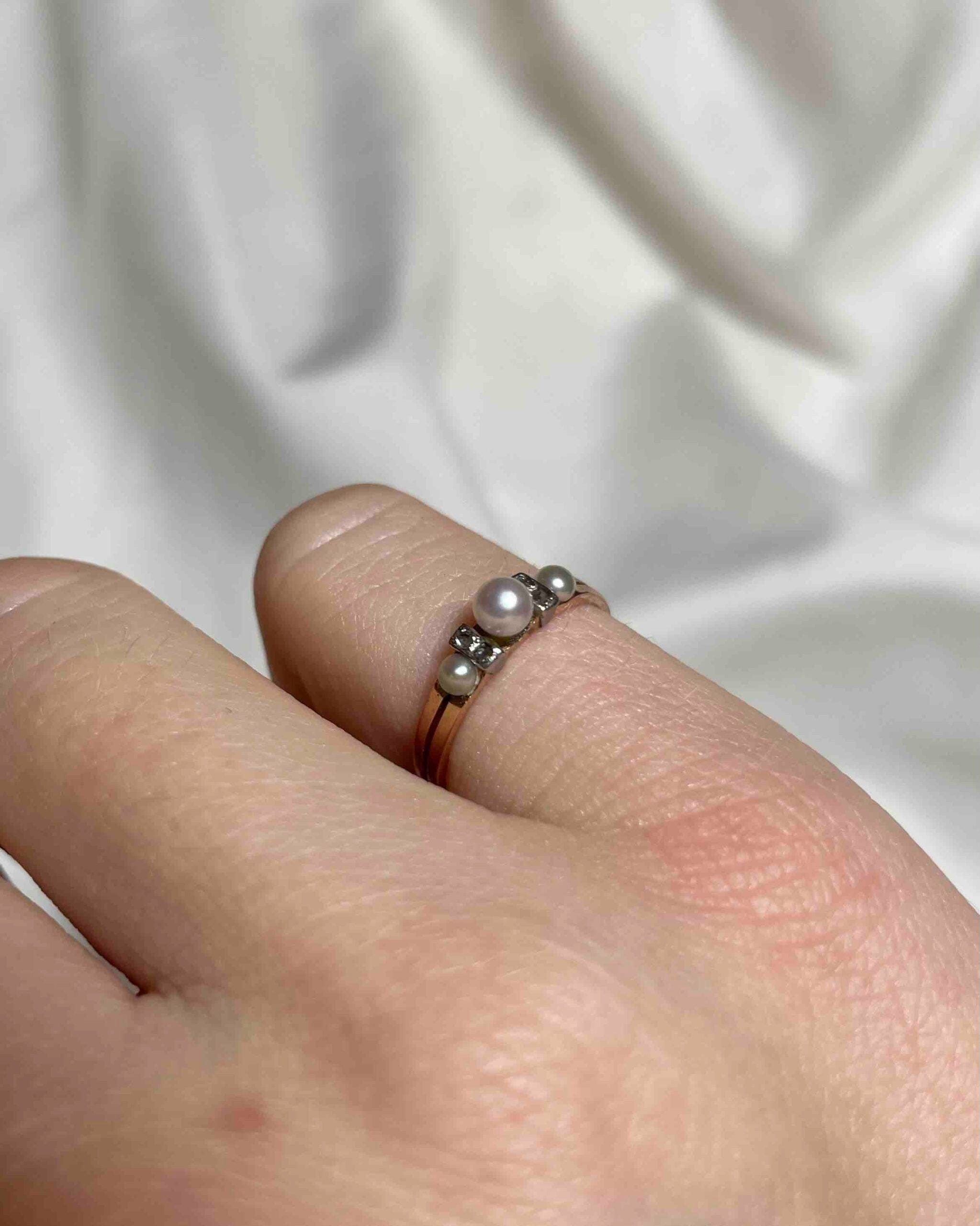 "Paloma" Pearl & Diamond Trilogy Ring
