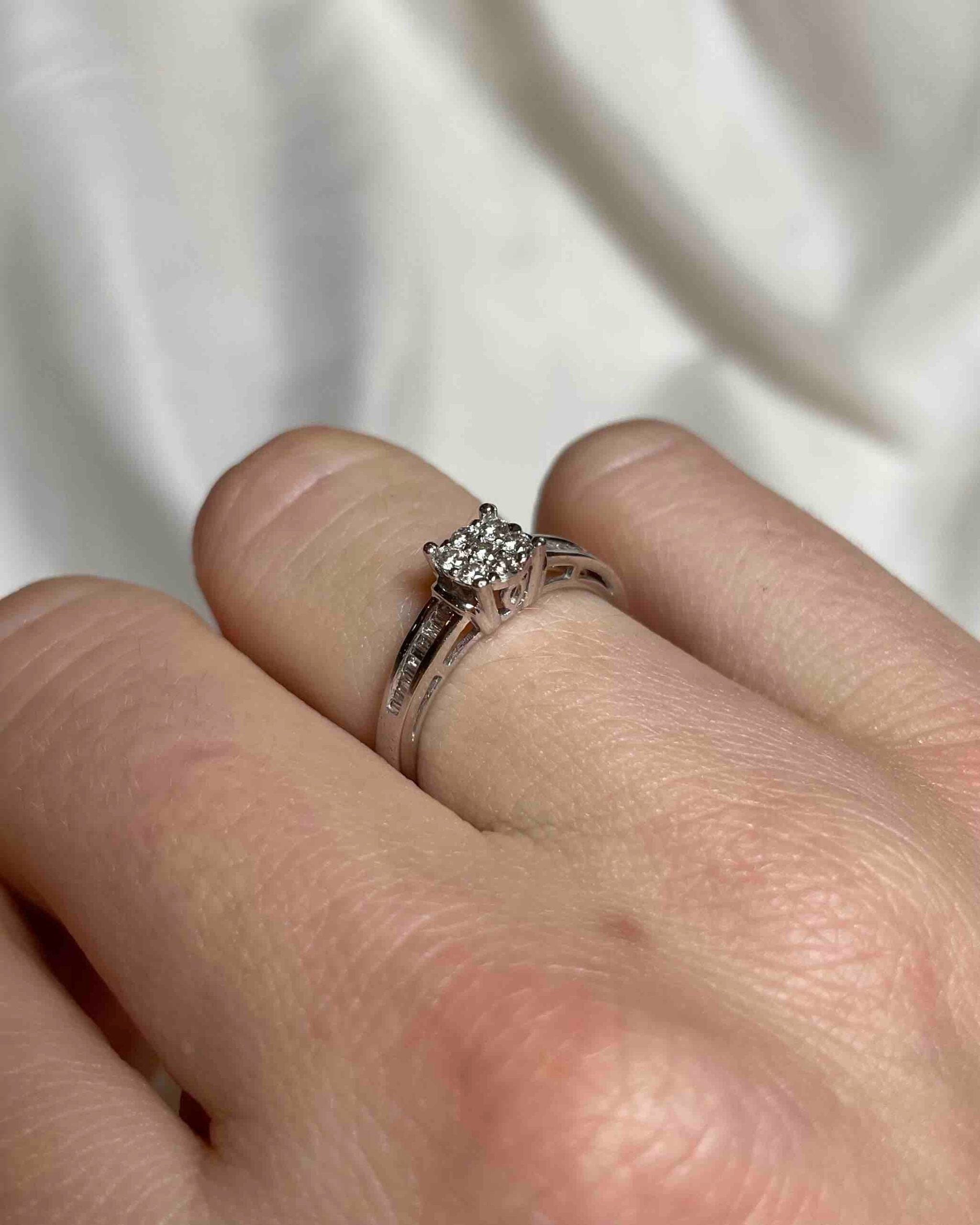 Anillo Solitario 27 Diamantes "Aurore"
