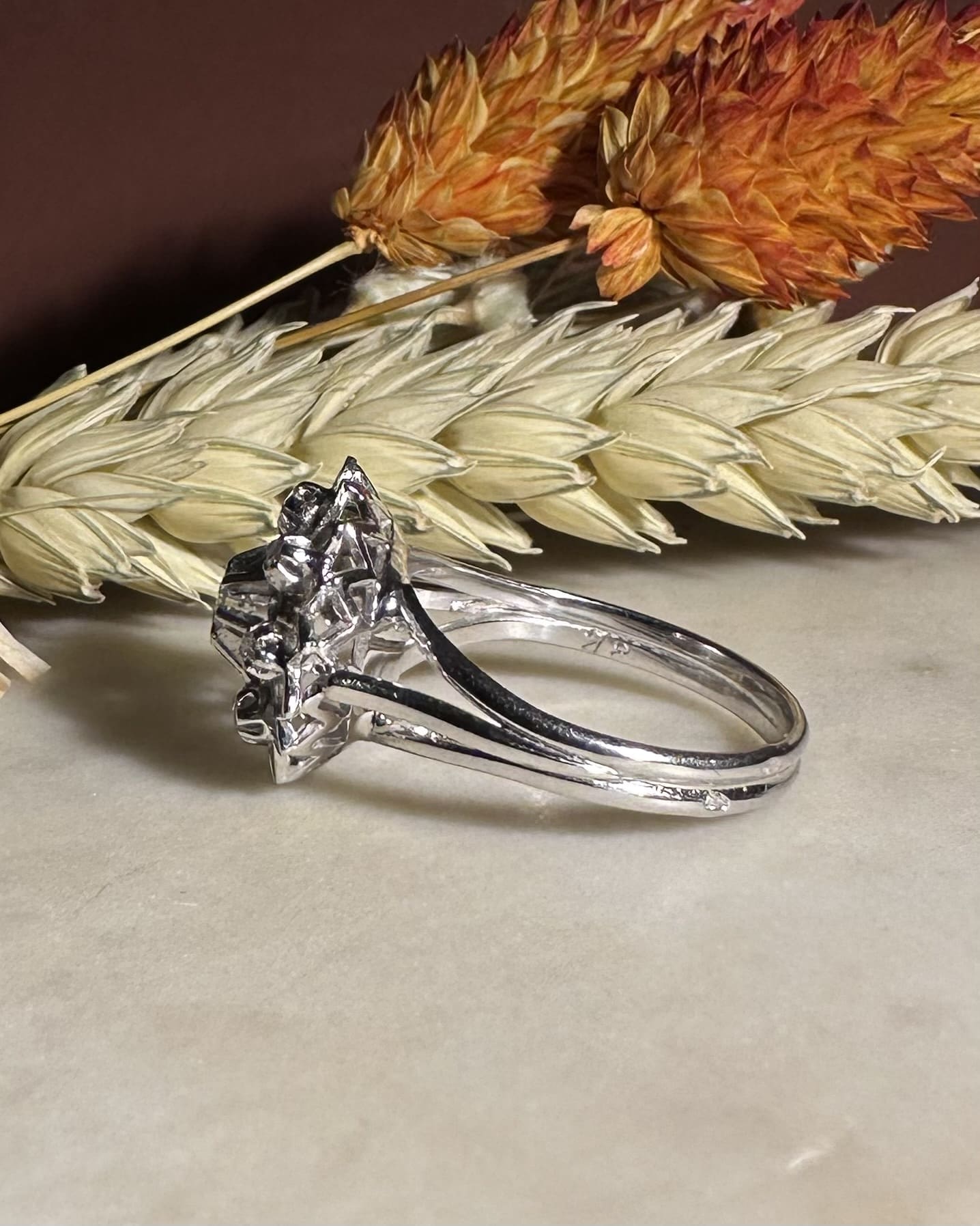 Anillo de margaritas con diamantes "Kalone"