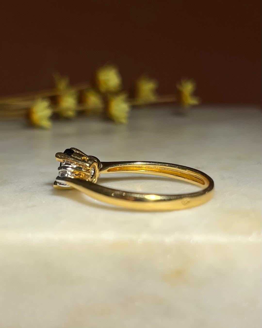 Anillo trilogía de zafiros y diamantes "Hortense"