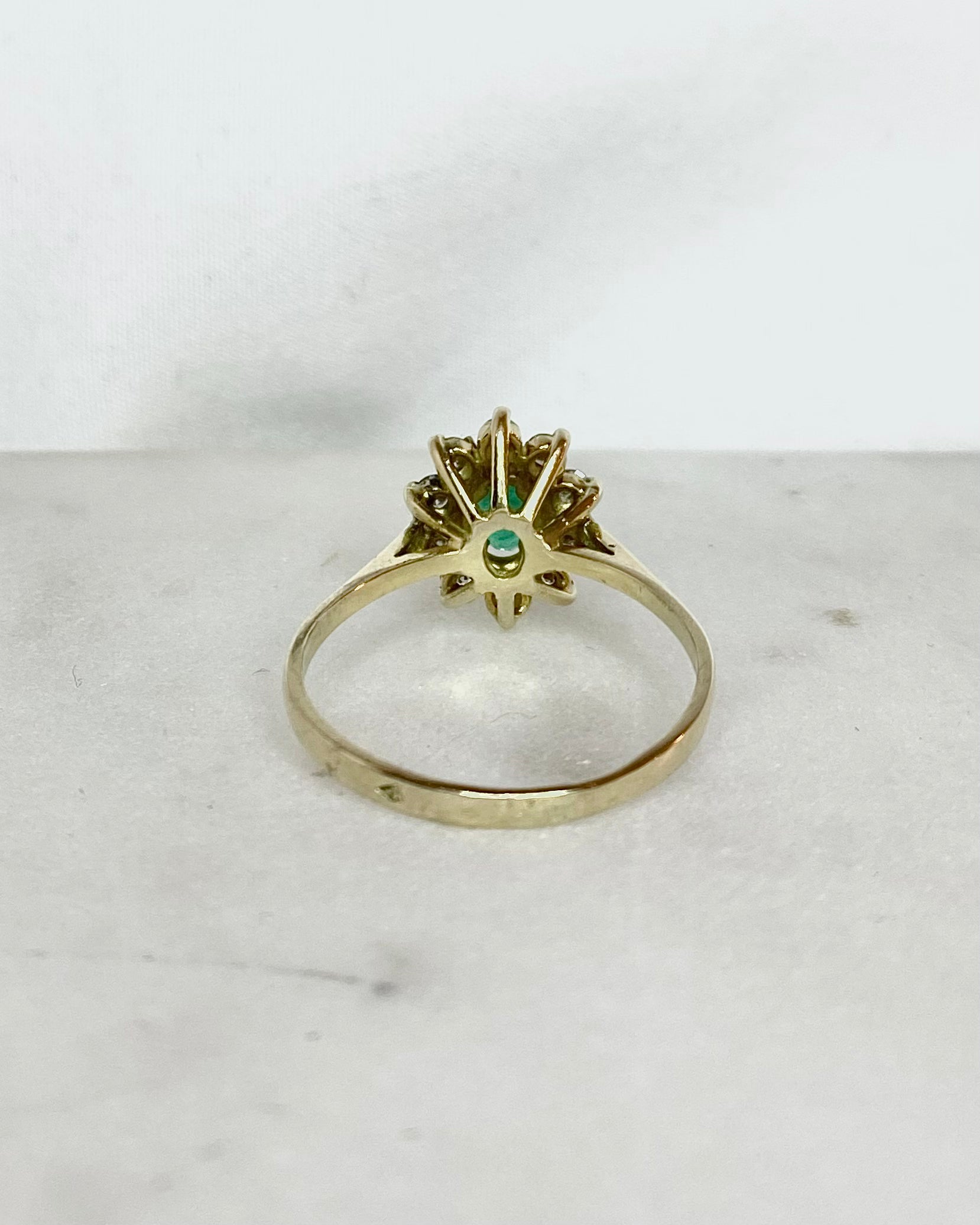 Bague Marguerite Émeraude 0.50 carat & Diamants "Noélia"
