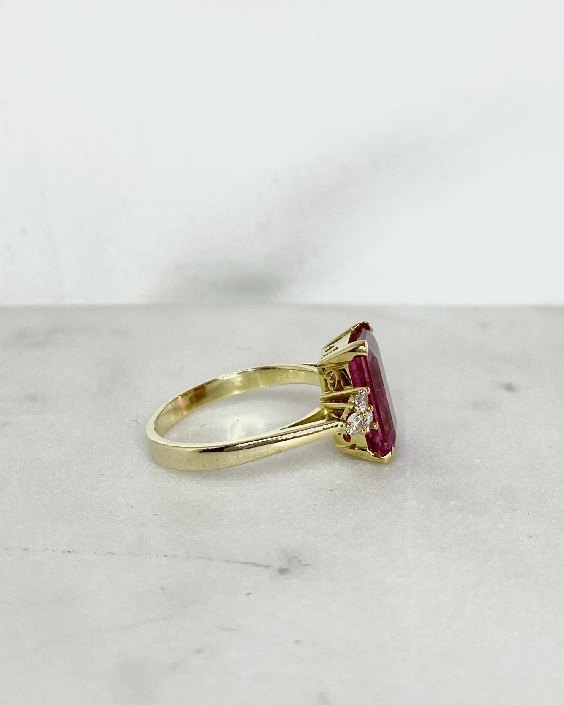 Bague Trilogie Tourmaline Rose 2.80 carats & Diamants "Sanya"