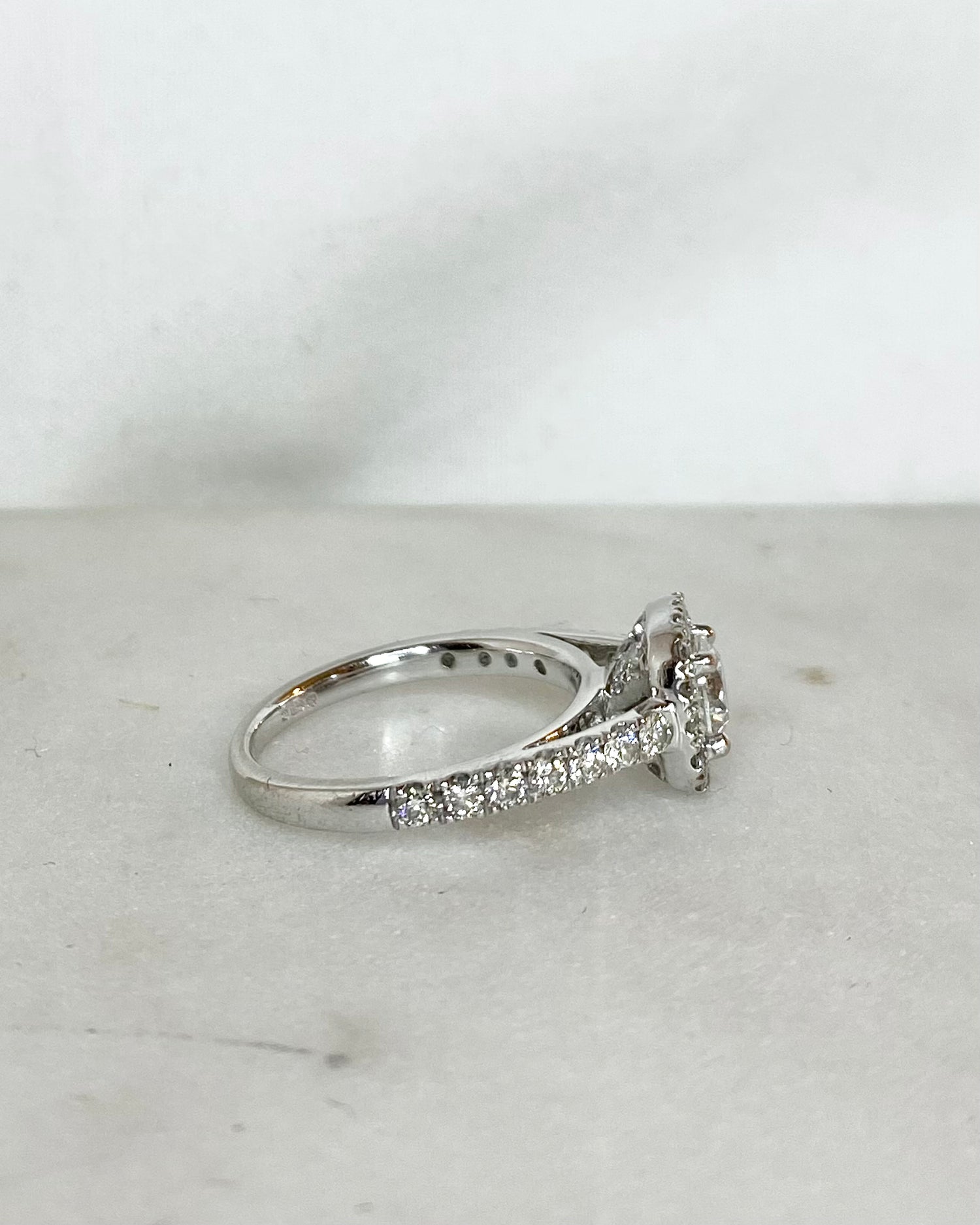 Bague Style Art-déco Diamants 1.05 carat "Esmeria"