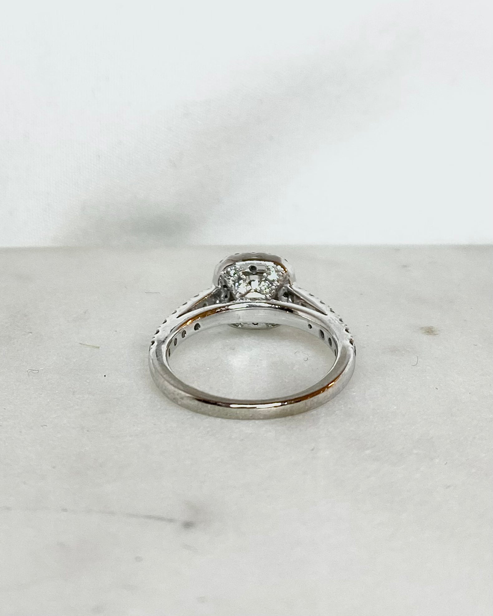 Anillo estilo Art Déco diamantes 1.05 quilates "Esmeria"