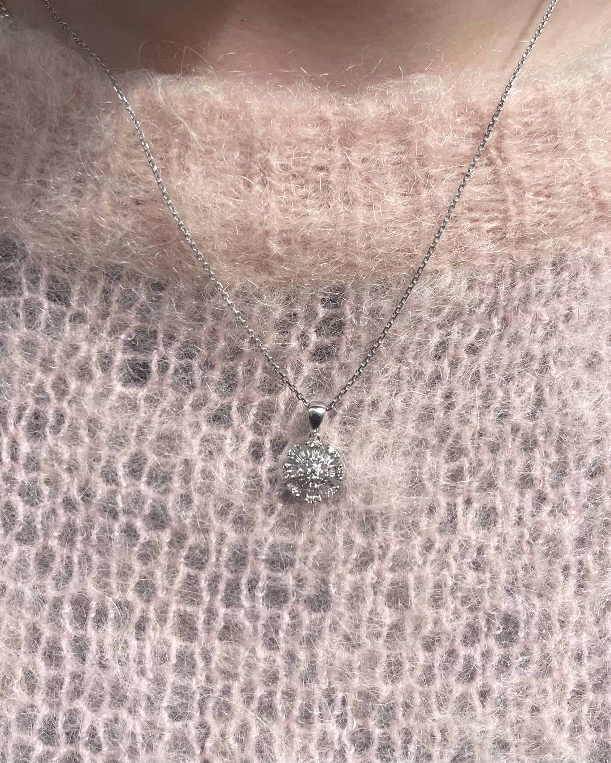 Pendentif Vintage Marguerite 41 Diamants "Mewenn" - Elliade Paris