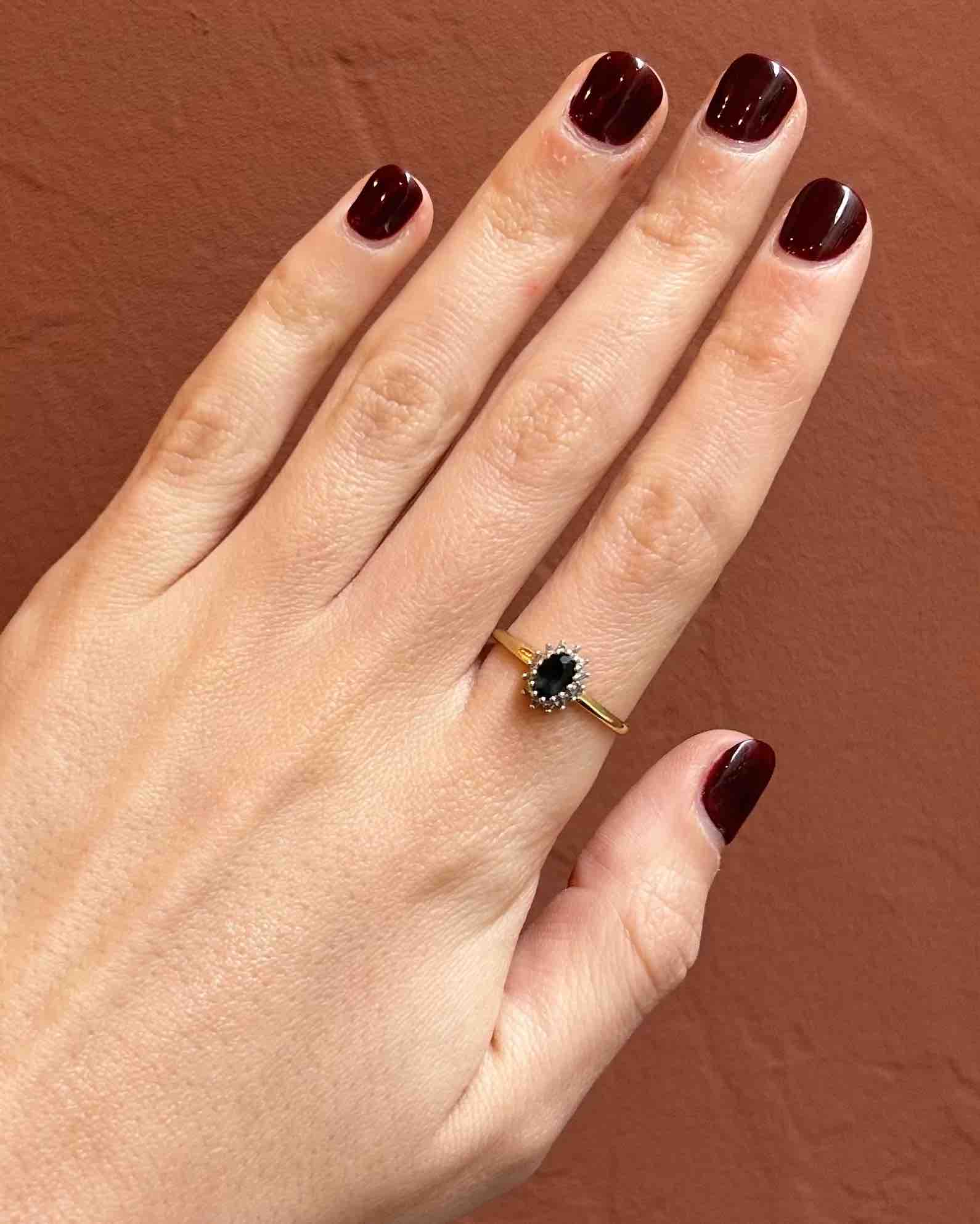 Bague Marguerite diamants & saphir "Aïna"