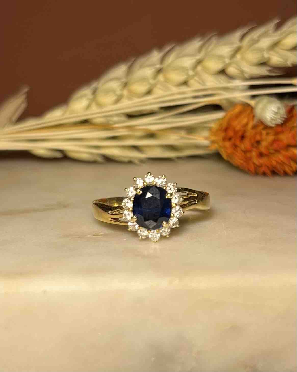 1 carat sapphire & diamond daisy ring "Jaya"