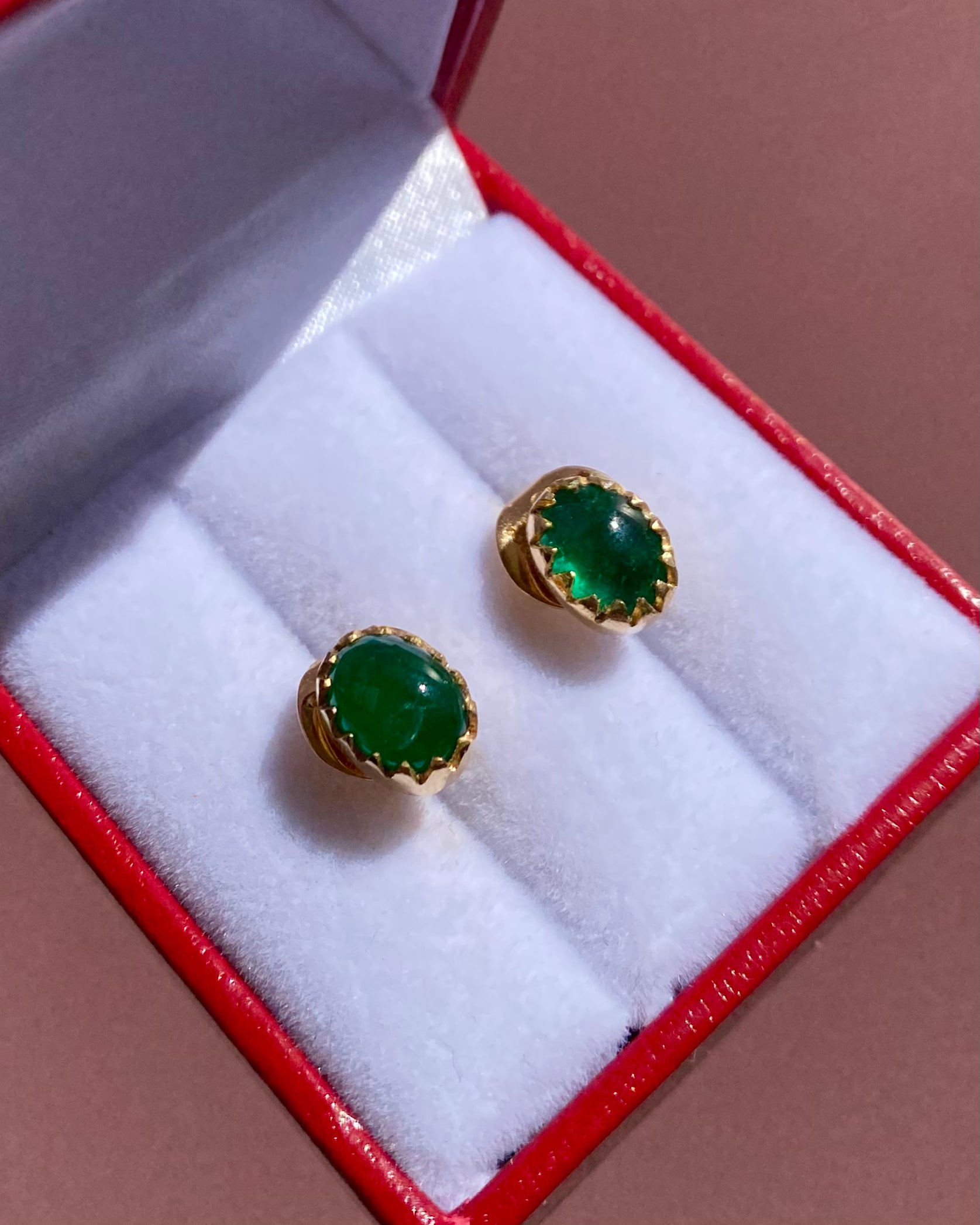 Pendientes de esmeraldas cabujón 1.90 quilates "Apoline"
