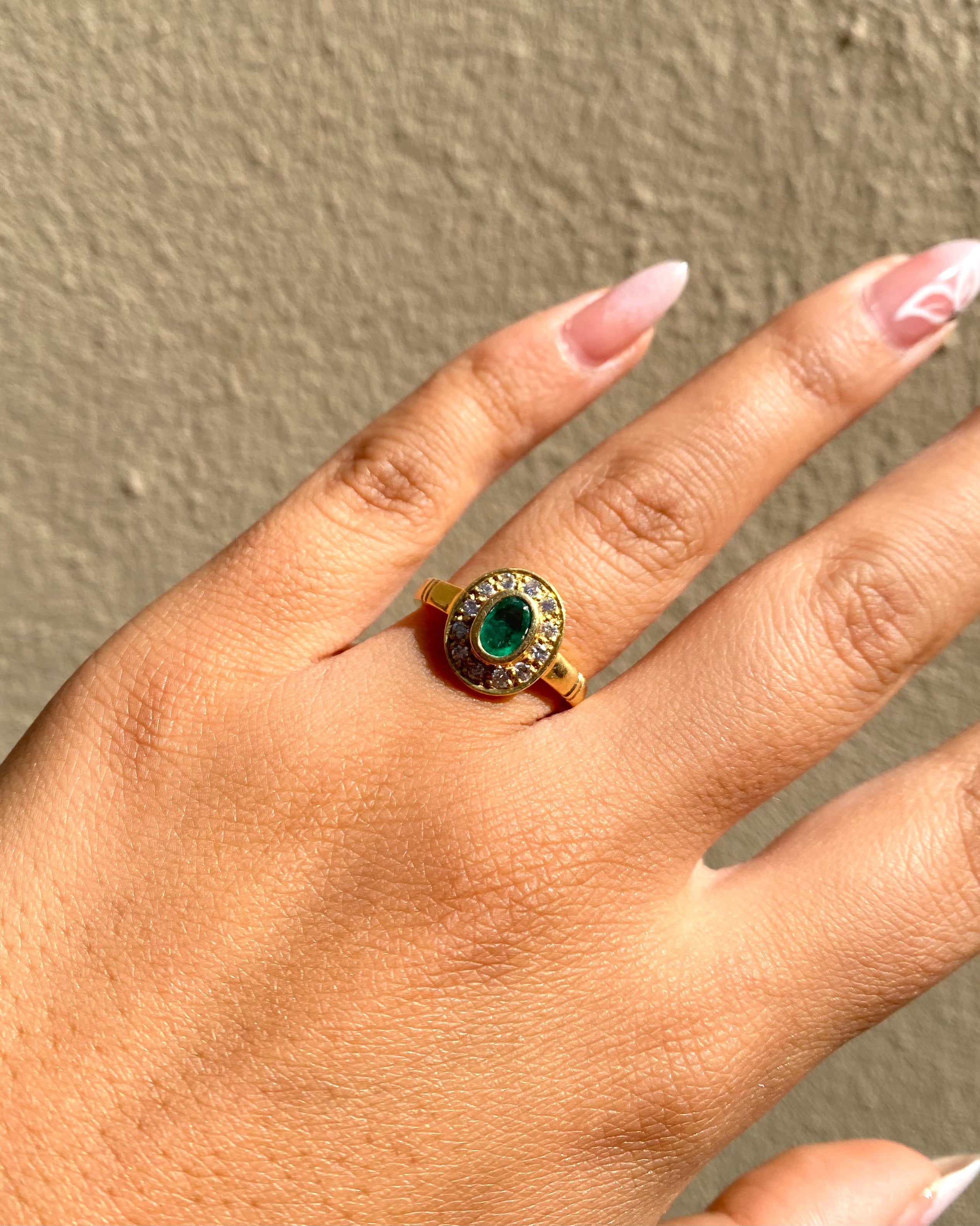 Anillo estilo Art Déco esmeralda 0,33 quilates y diamantes "Floréna"