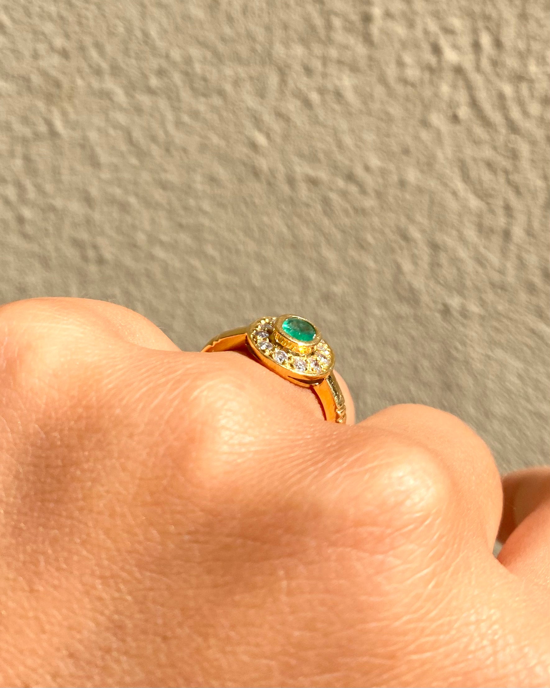 Bague Style Art-Déco Emeraude 0.33 carat & Diamants "Floréna"