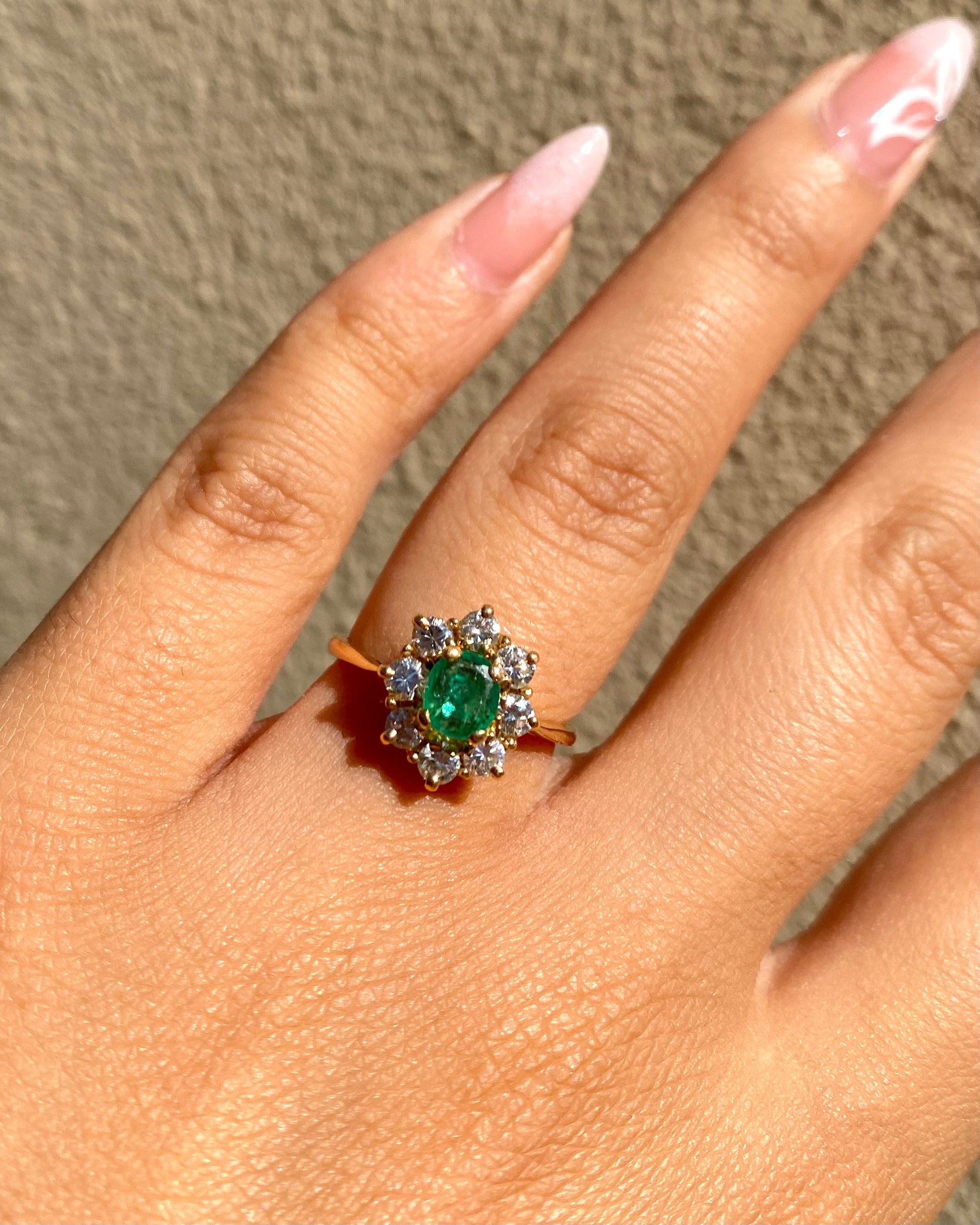 Bague Marguerite Emeraude 0.38 carat & Diamants "Lunéria"