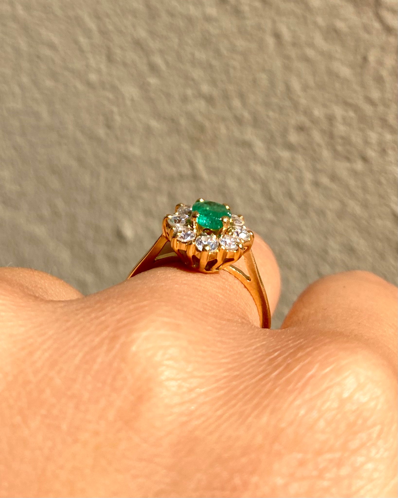 Bague Marguerite Emeraude 0.38 carat & Diamants "Lunéria"