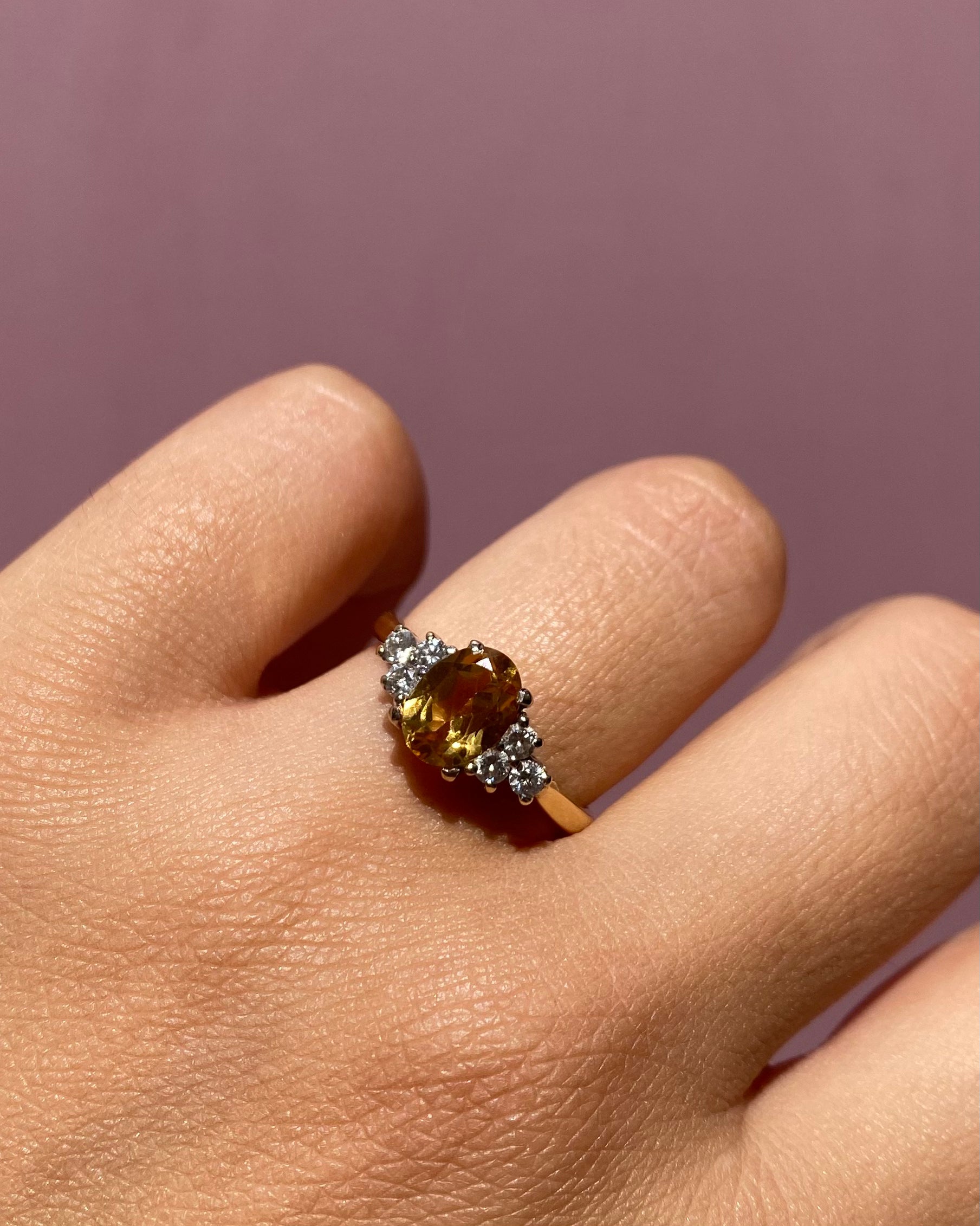 Anillo Trilogía Citrino 1 quilate y Diamantes "Isaure"