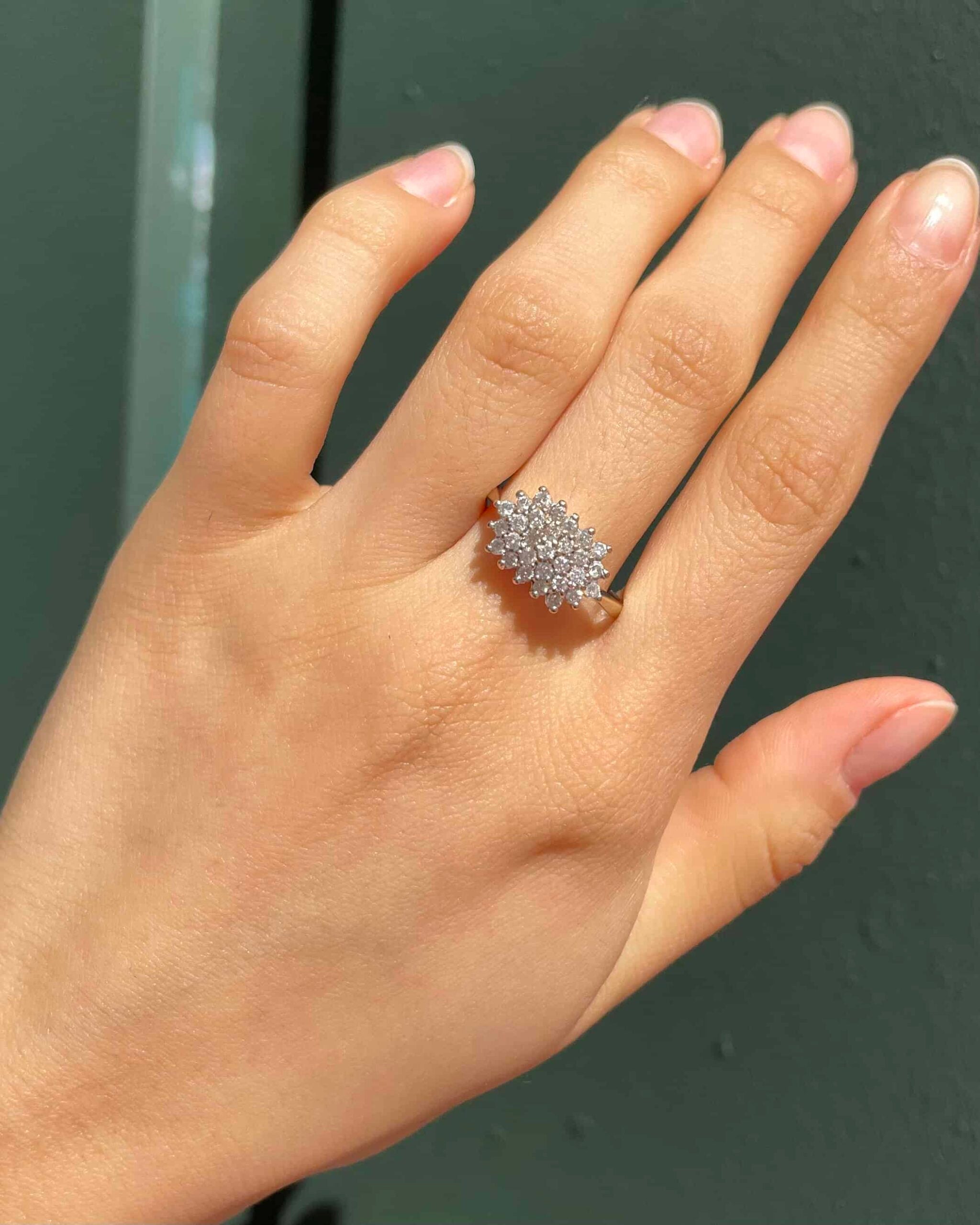 Bague Marguerite 29 Diamants 0.58 Carat "Line"