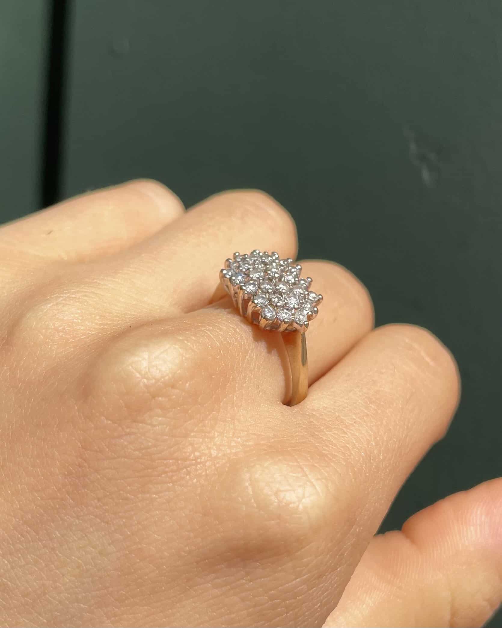 Bague Marguerite 29 Diamants 0.58 Carat "Line"