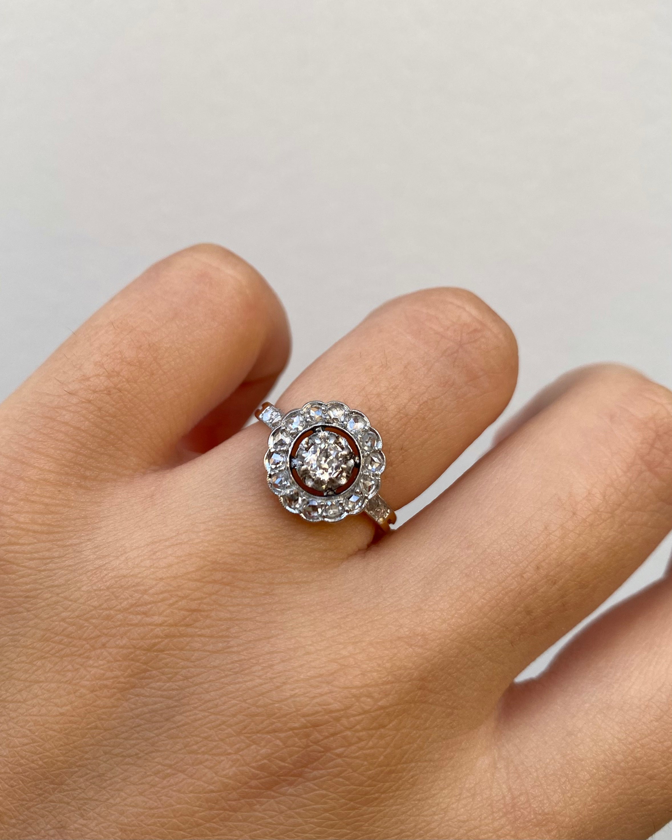 Bague Marguerite Art-deco Diamants "Solene"