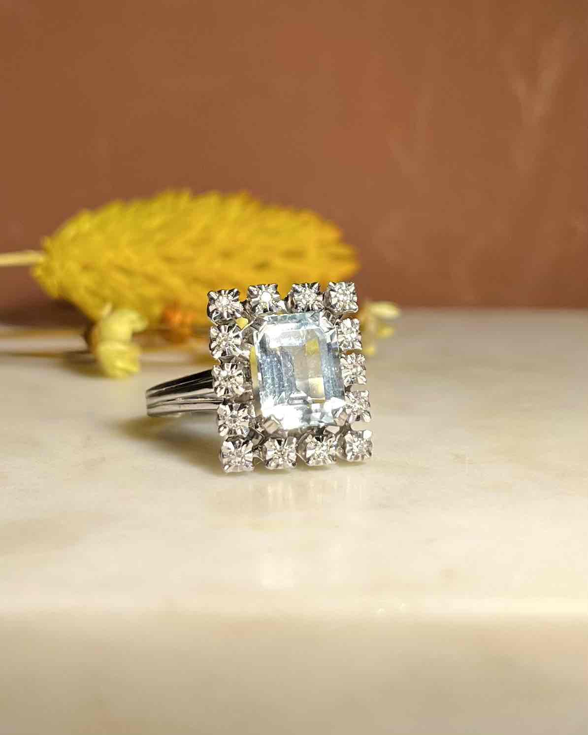 Bague Marguerite Aigue-Marine et Diamants "Sanaé"