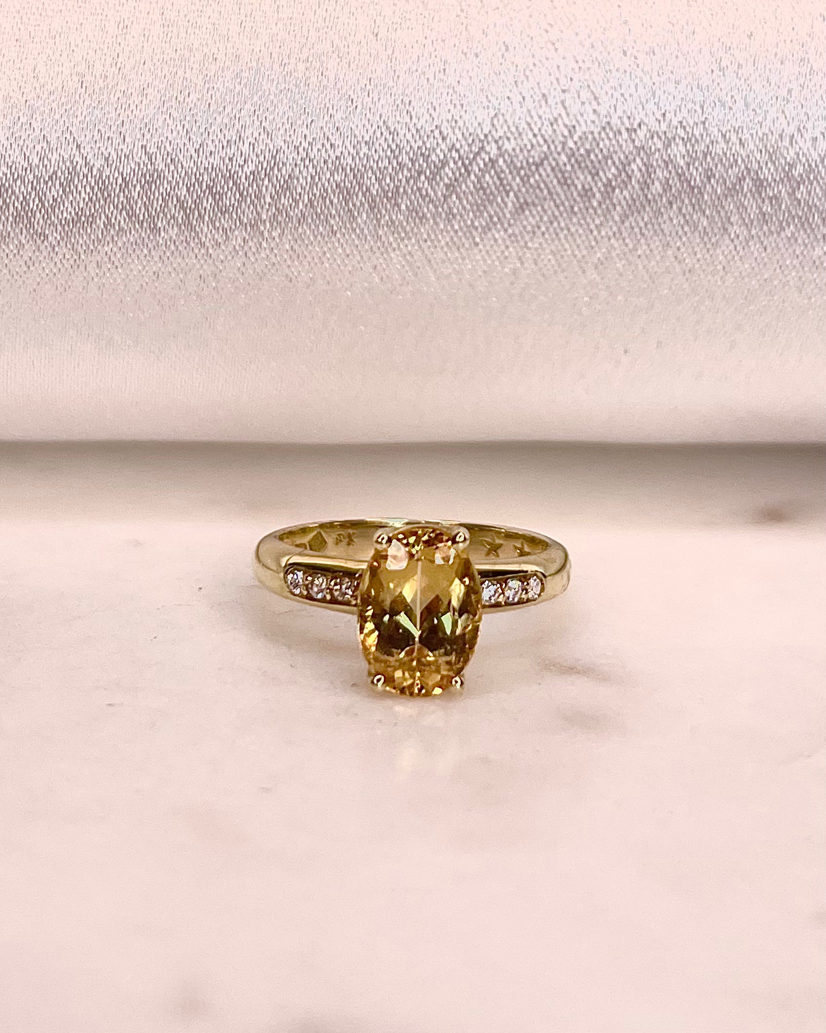 Trilogie Topaze Jaune 3.15 carats & Diamants "Isadora"