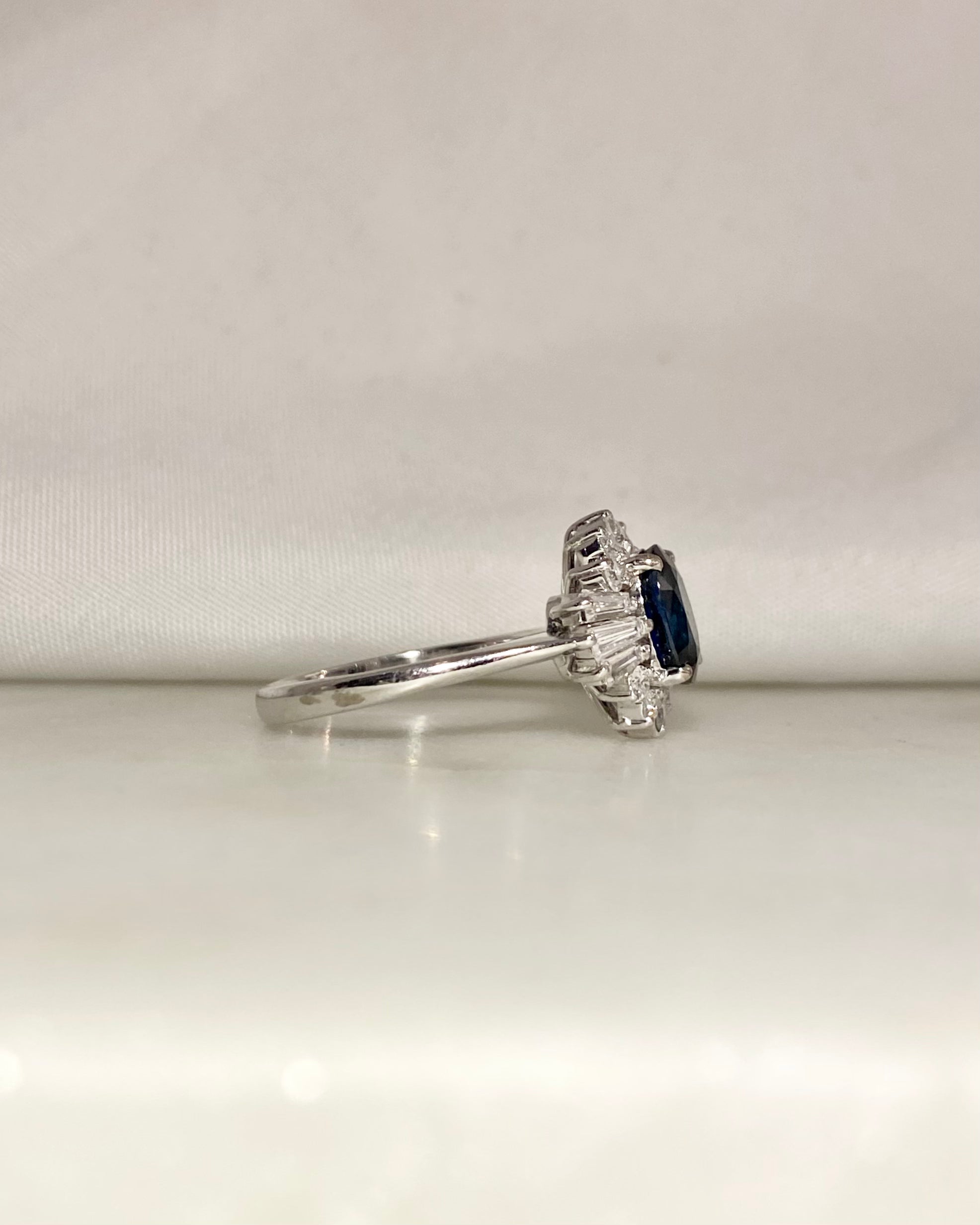Anillo Margarita Zafiro y Diamantes "Clarisse"