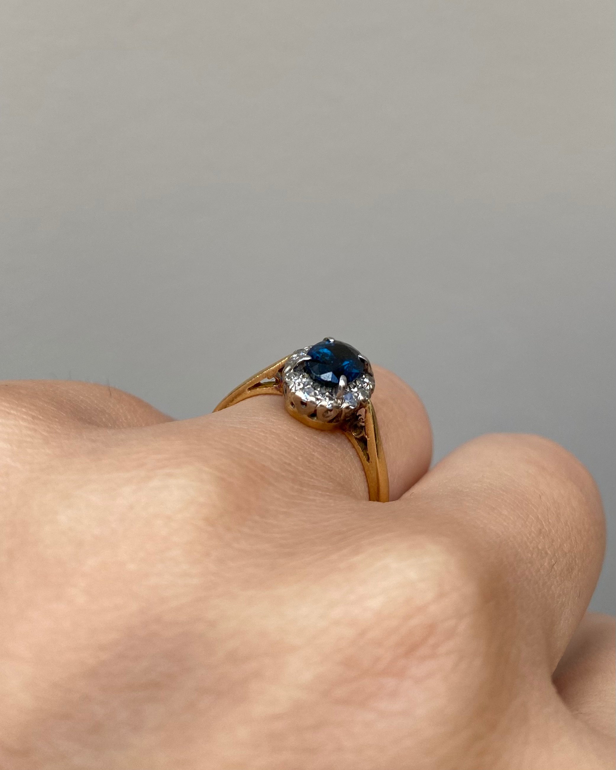 Bague Marguerite Saphir 1.05 carat & Diamants "Clea"