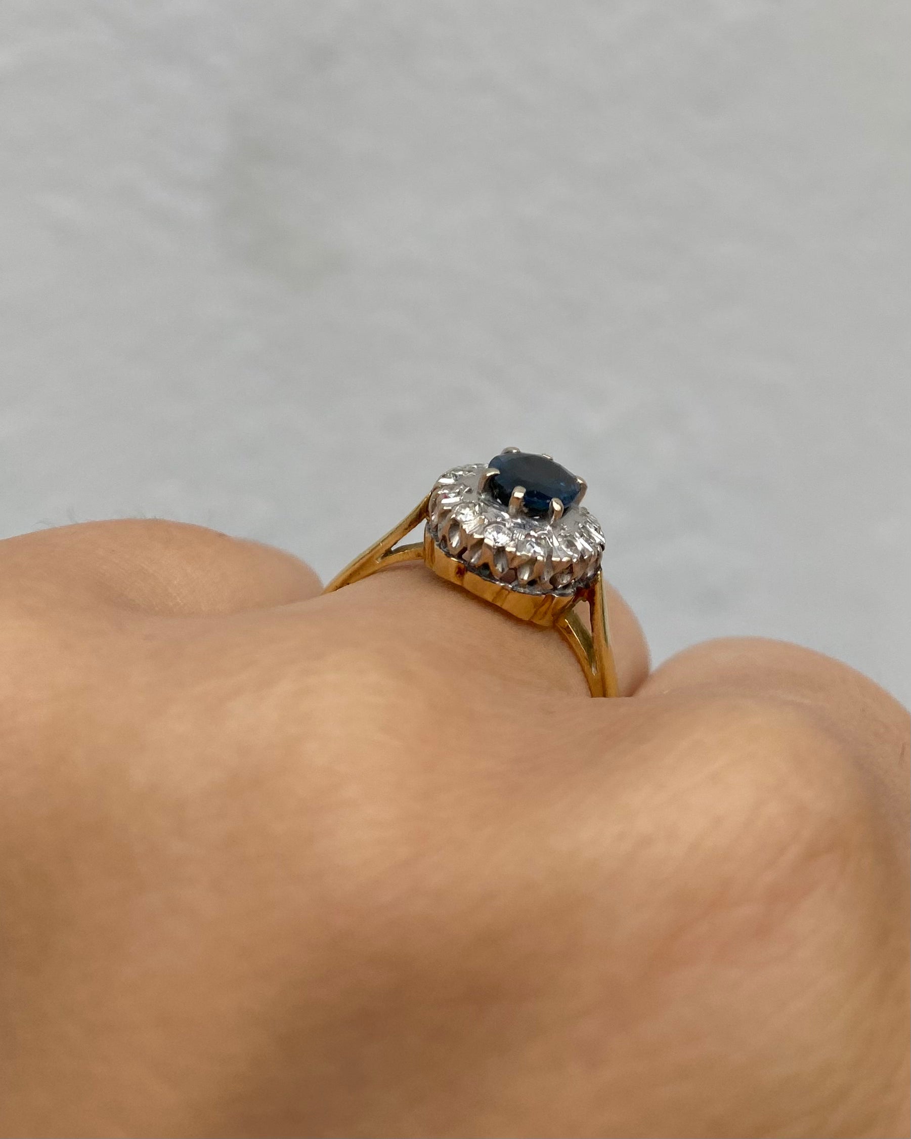 Bague Marguerite Saphir 0.90 carat & Diamants "Sofia"