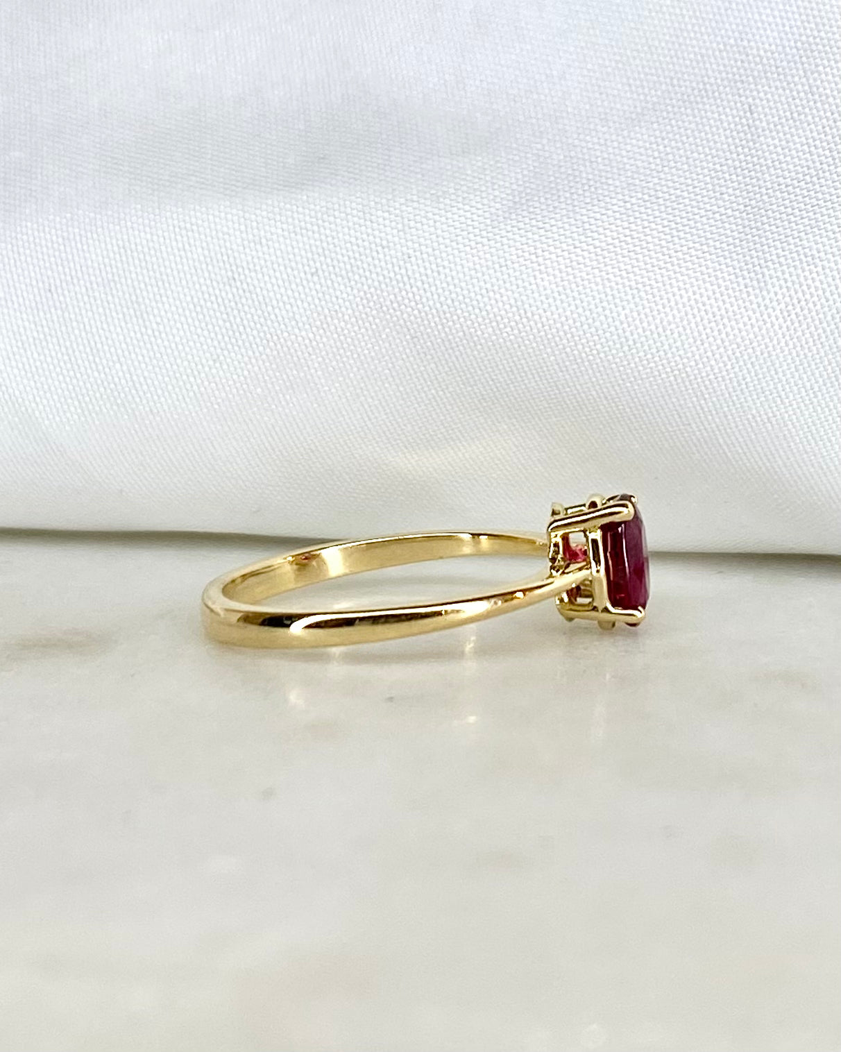Bague Solitaire Rubis 0.92 carat "Inès"