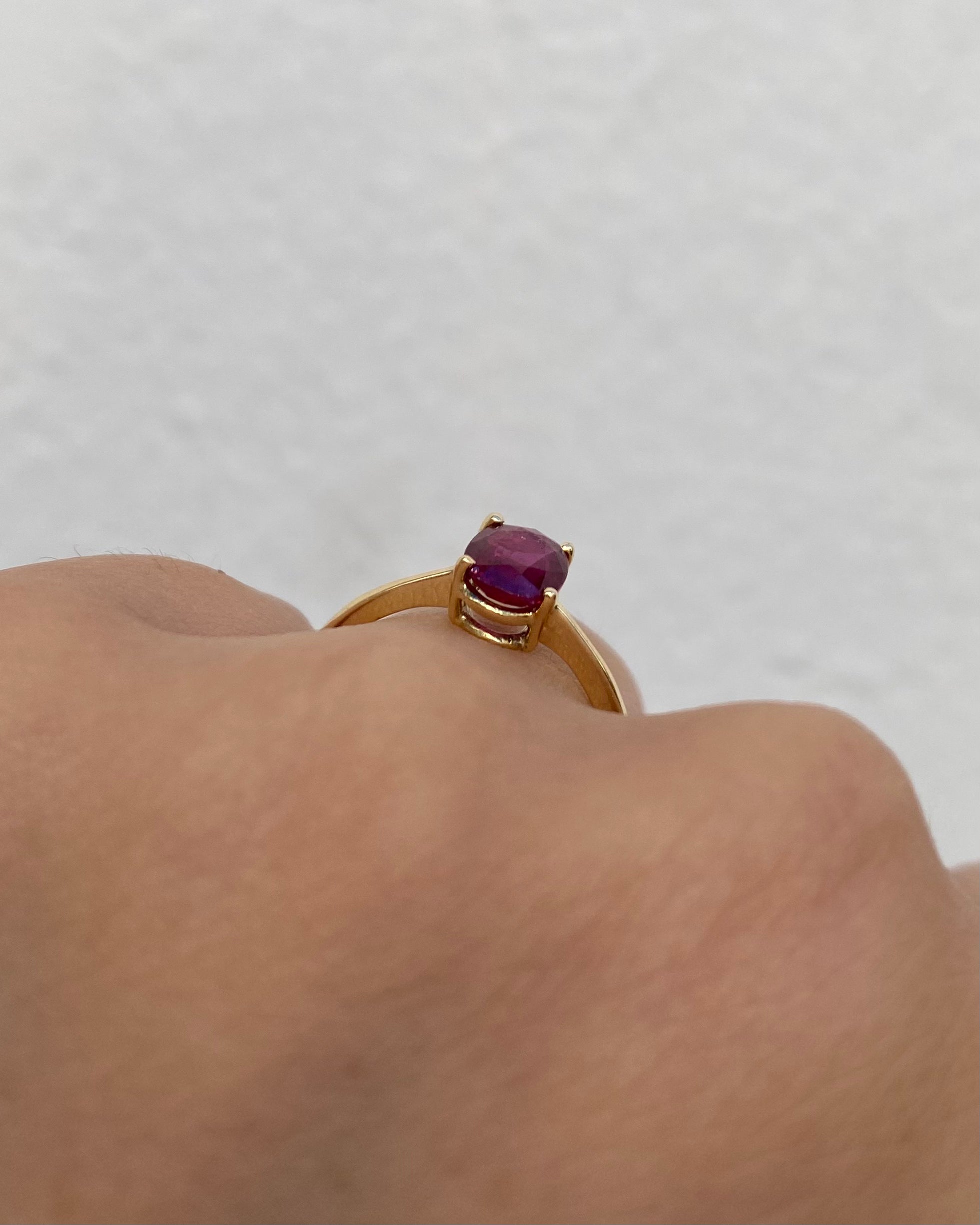Bague Solitaire Rubis 0.92 carat "Inès"