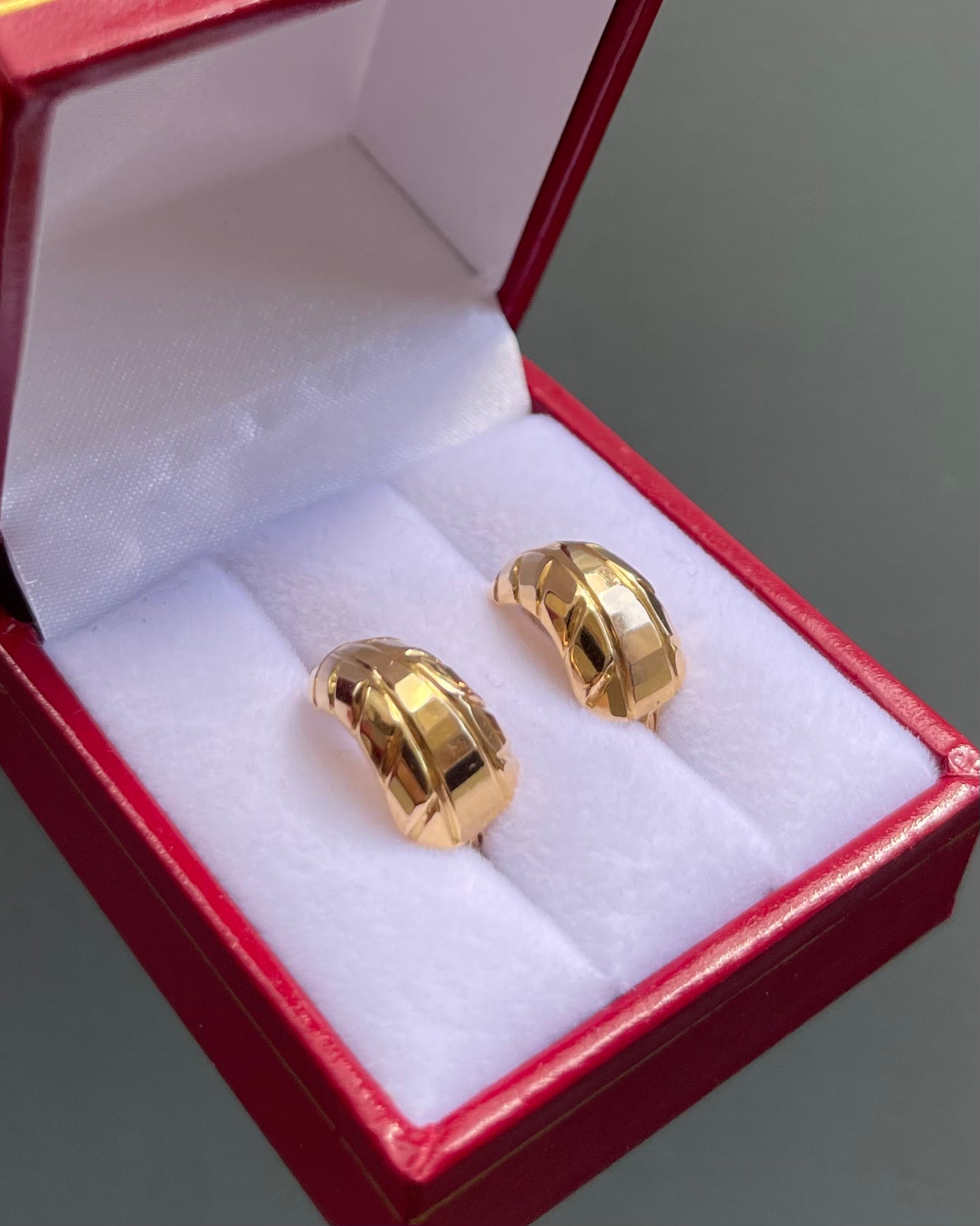 Créoles Or Jaune 18 carats "Issey"