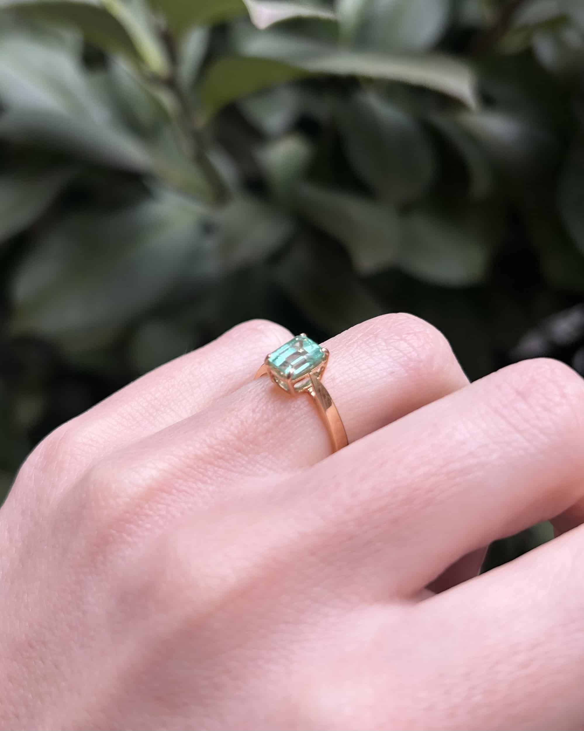 Bague Vintage Solitaire Émeraude 1 Carat "Elin"