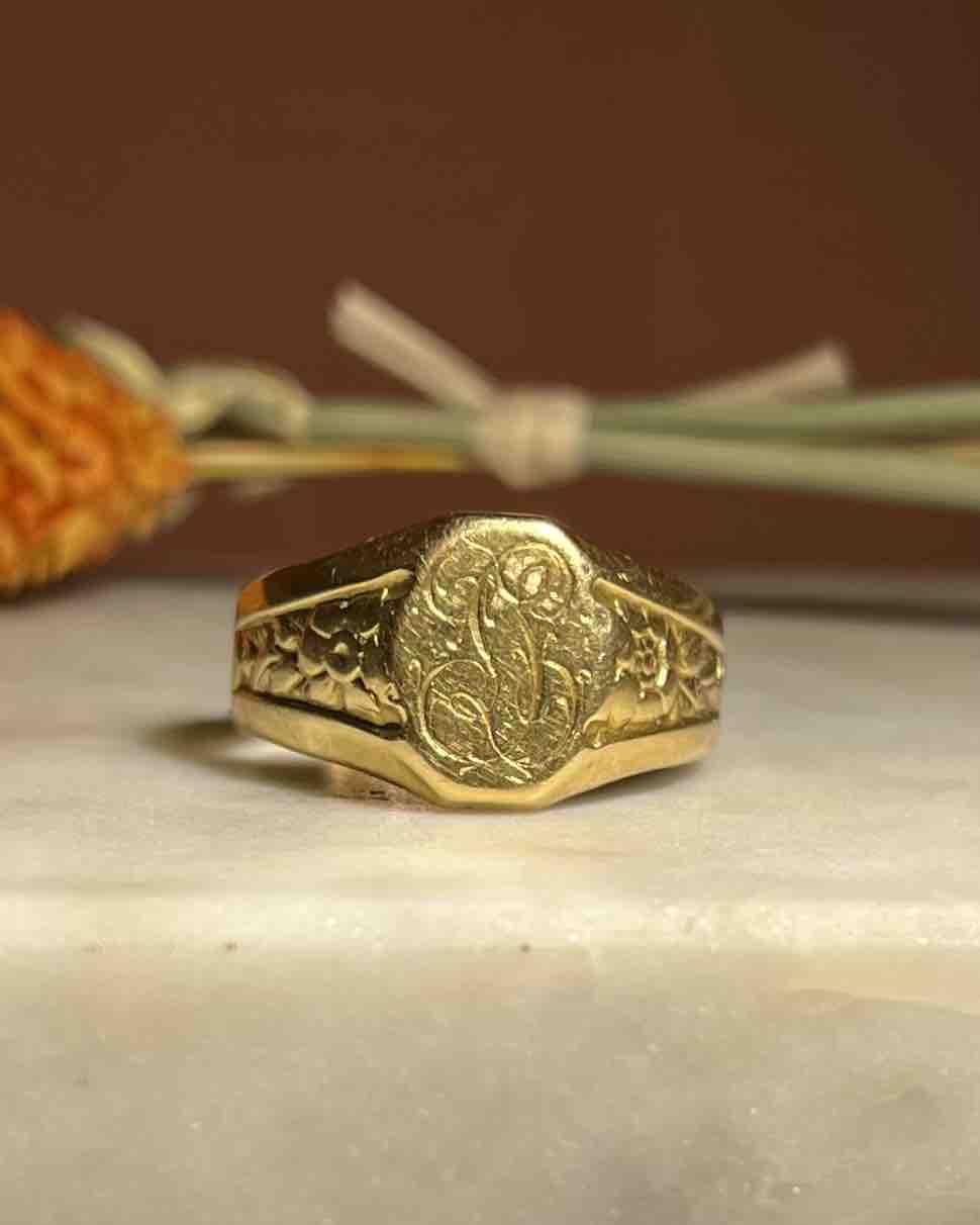 "Andie" signet ring