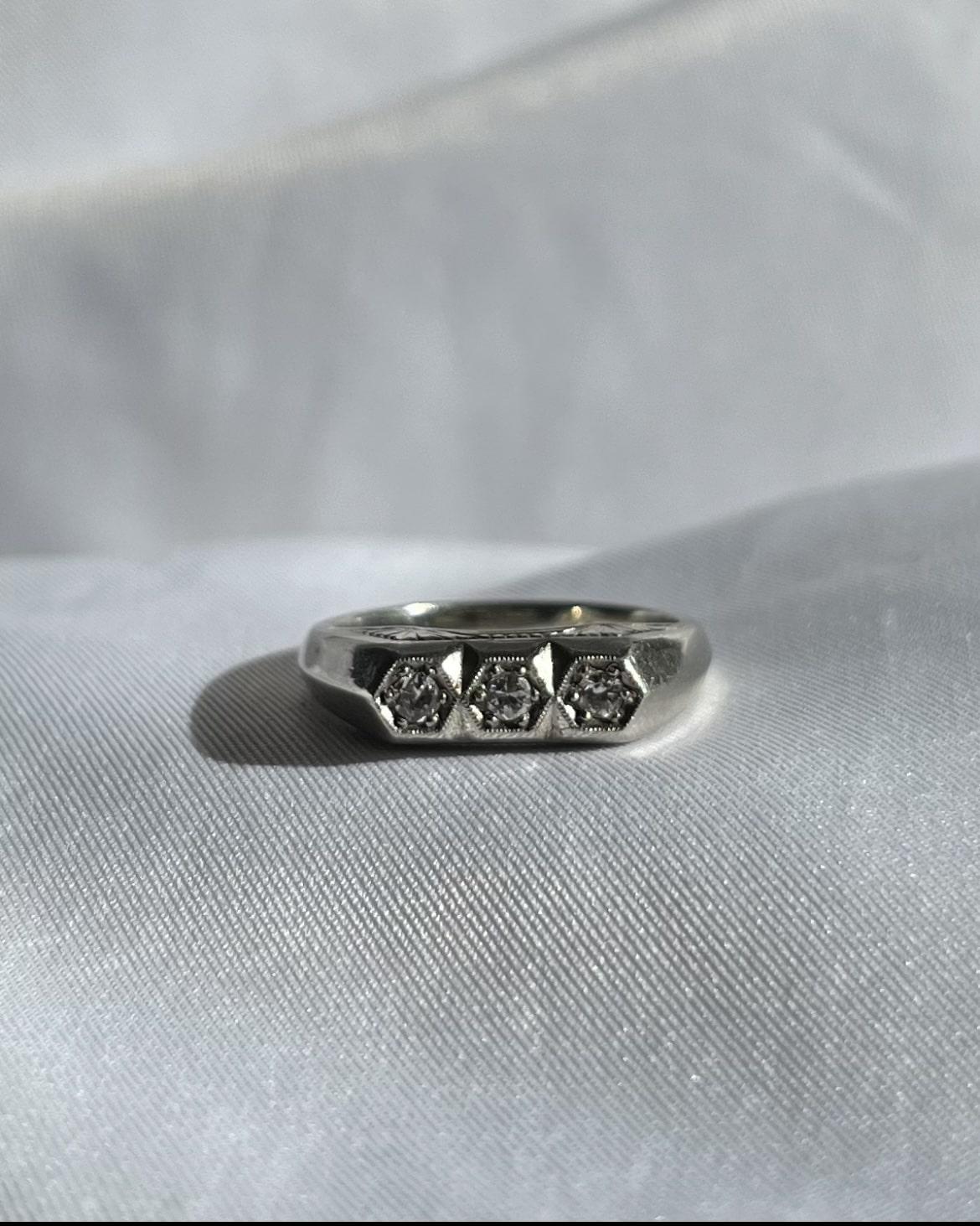 Anillo de sello estilo art déco con diamante "Elaia"