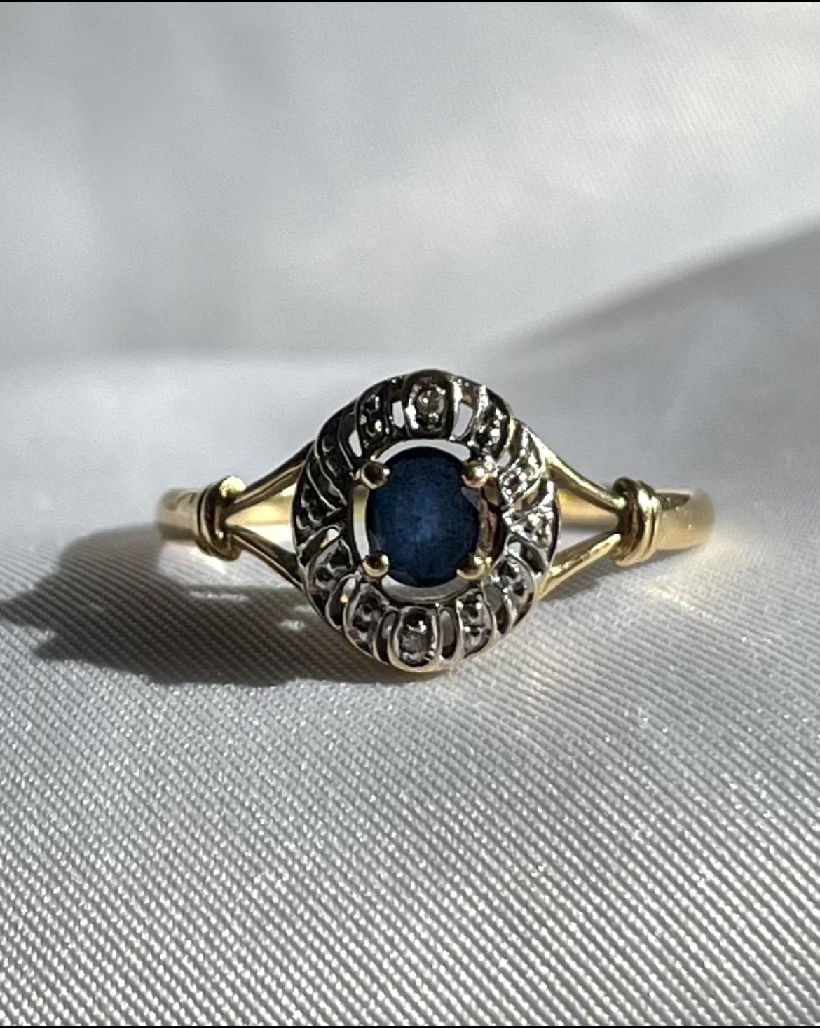 Anillo de zafiro y diamantes estilo art déco "Kalia"