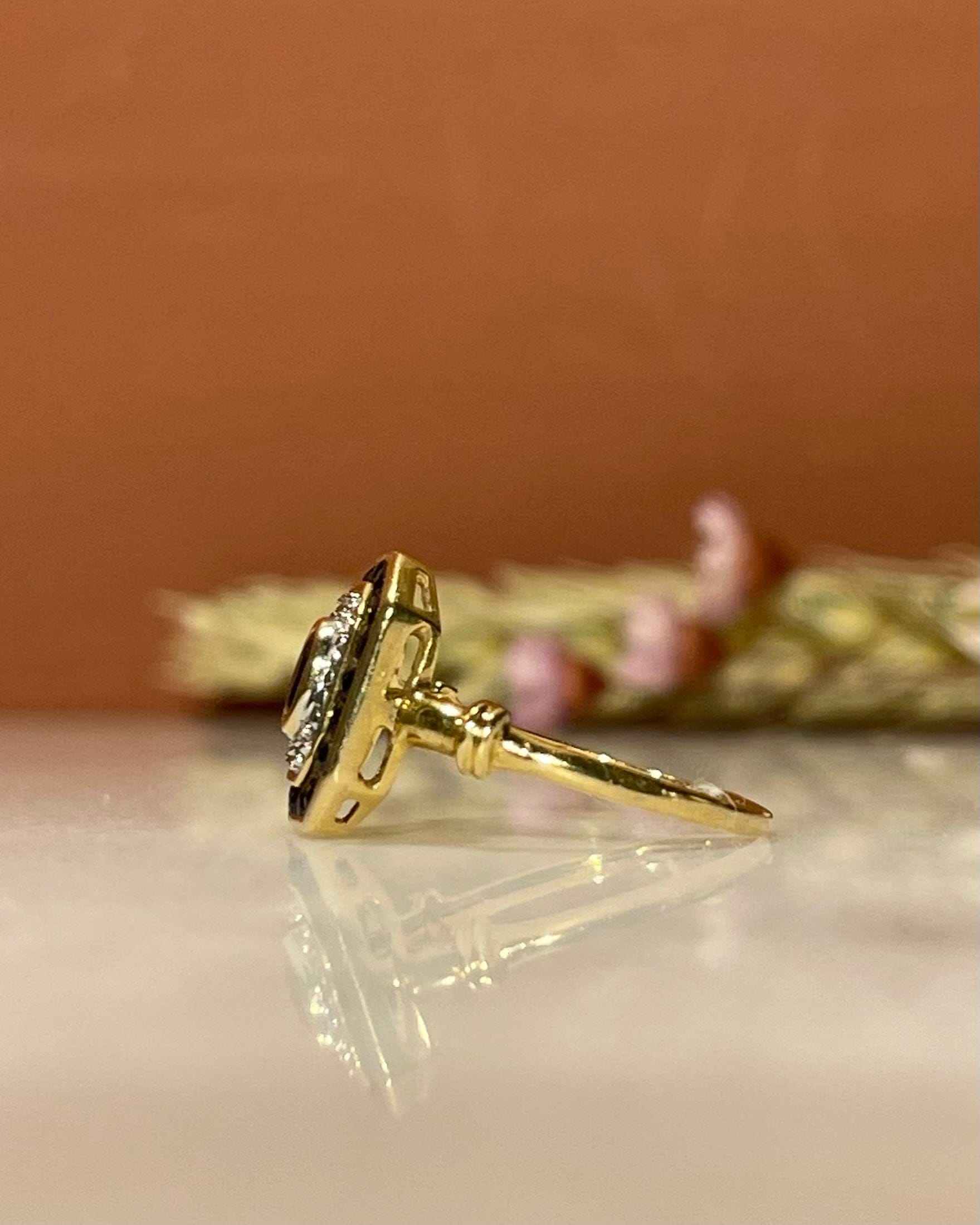 Anillo de zafiro y diamantes estilo art déco "Wanda"