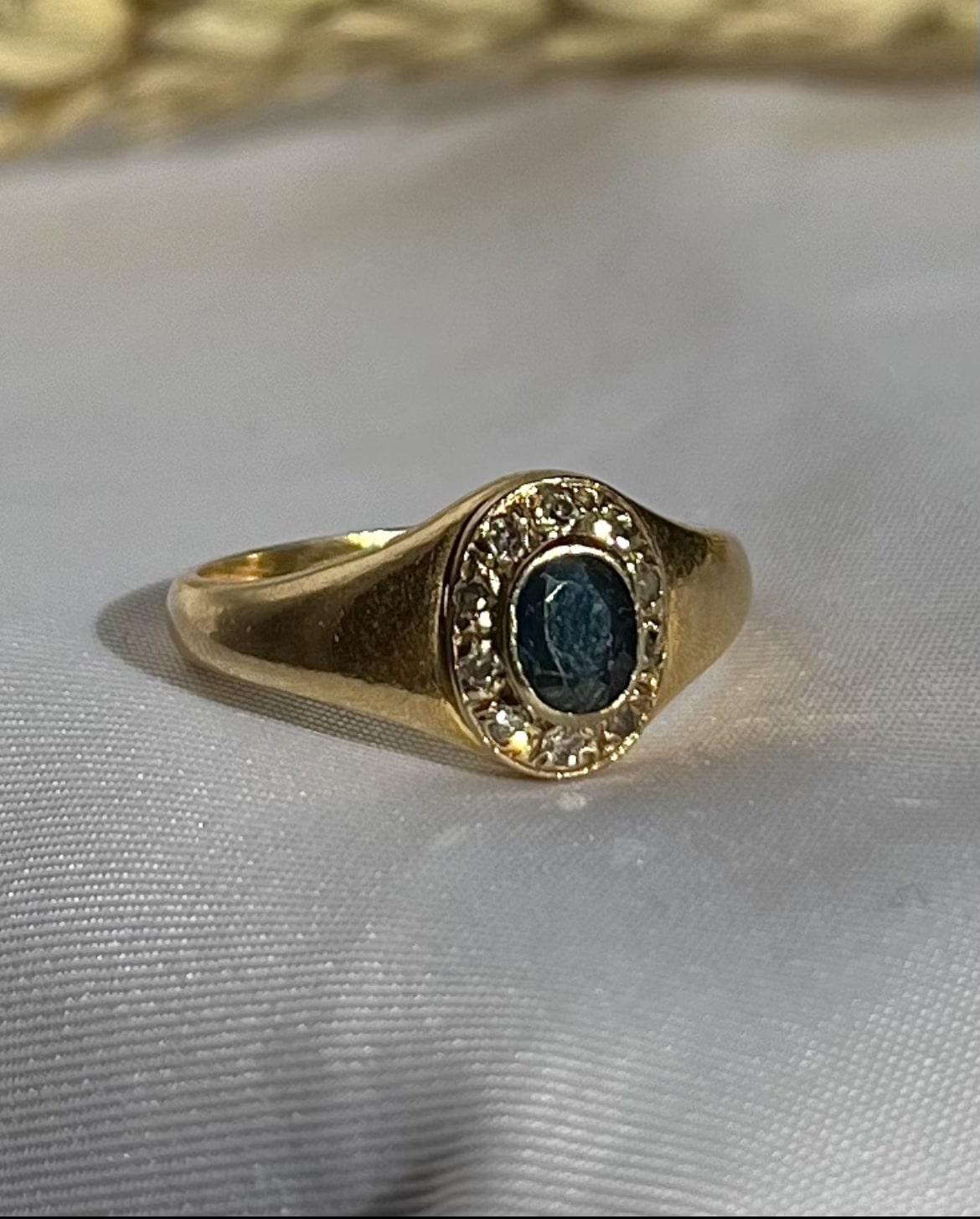 Anillo brazalete de zafiro y diamantes "Maora"