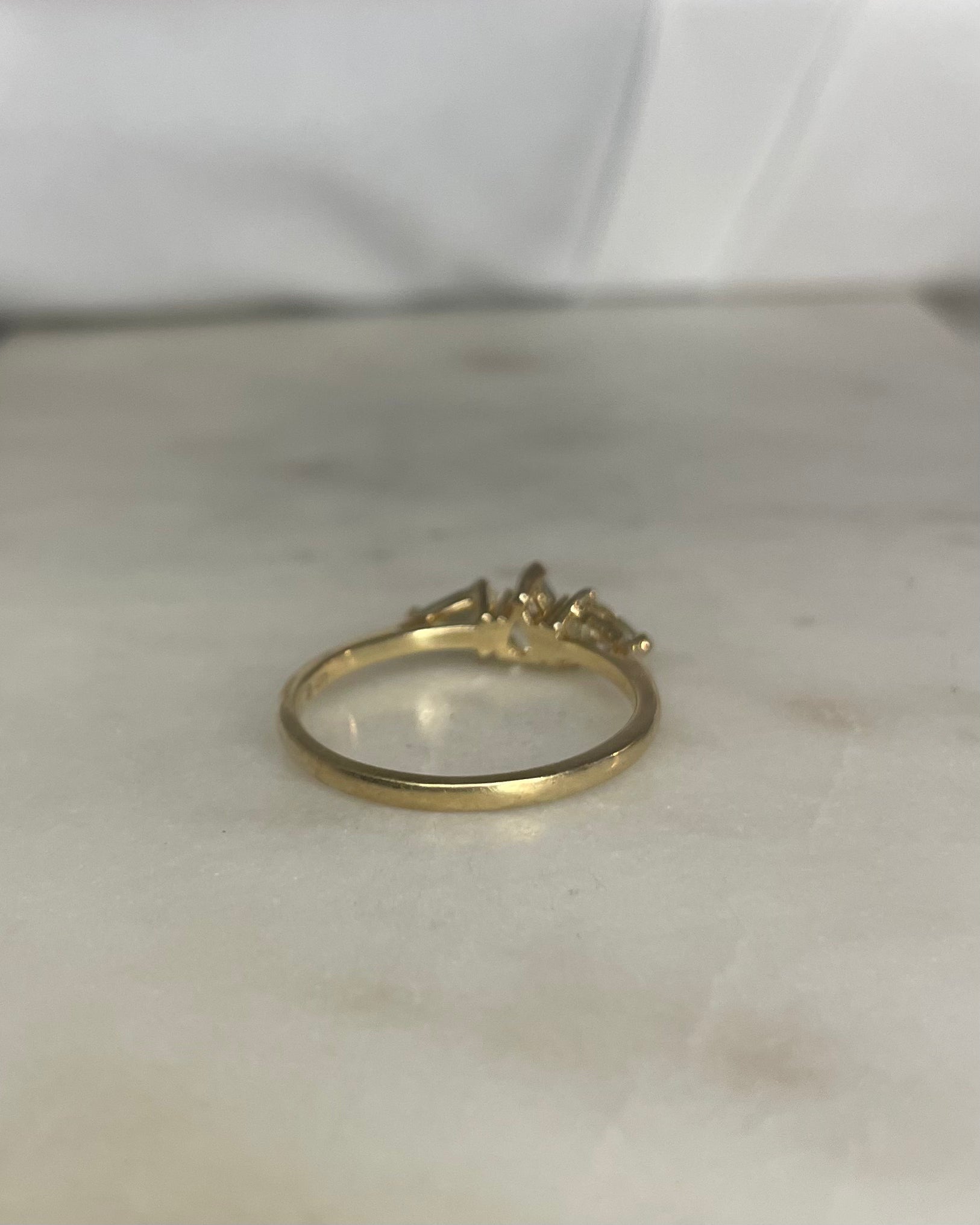 Bague Trilogie Taille Poire Grenat Vert 1.30 carat “Velma”
