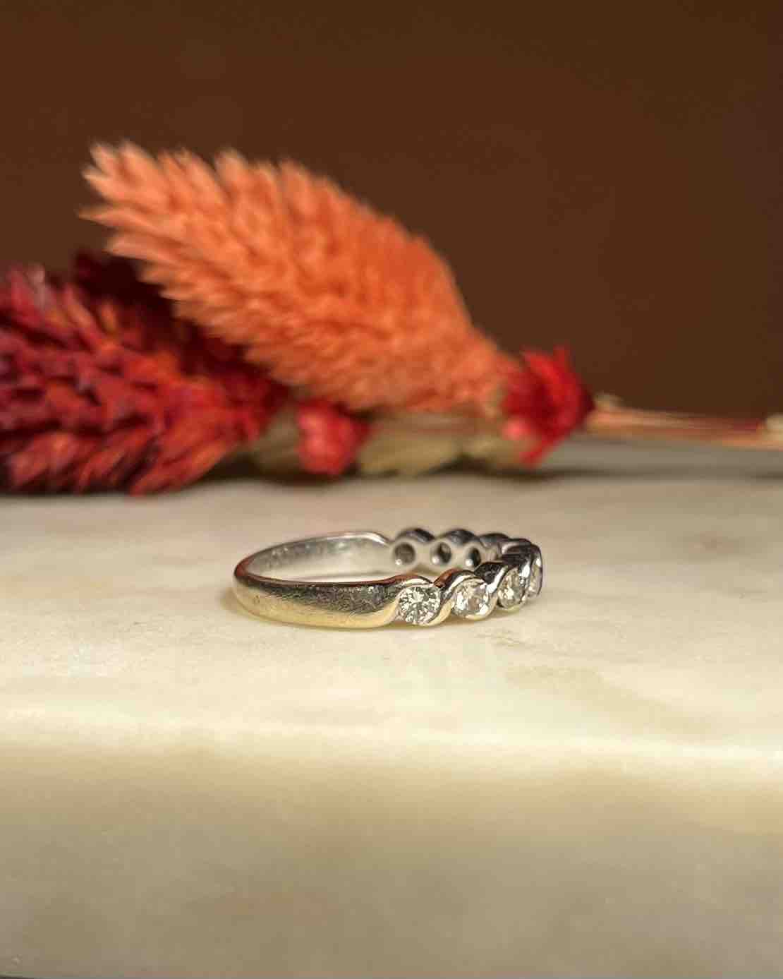American half-wedding band with diamonds "Vanessa"