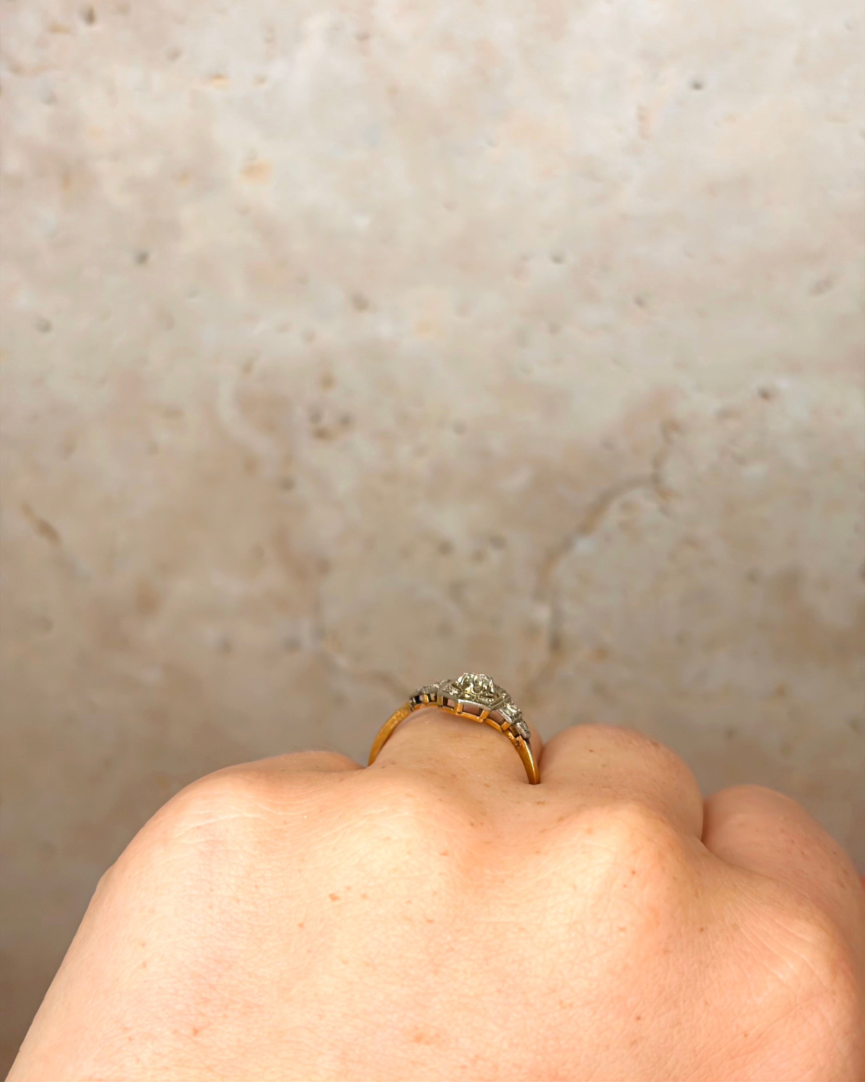 Art Deco Diamond Ring "Francesca"